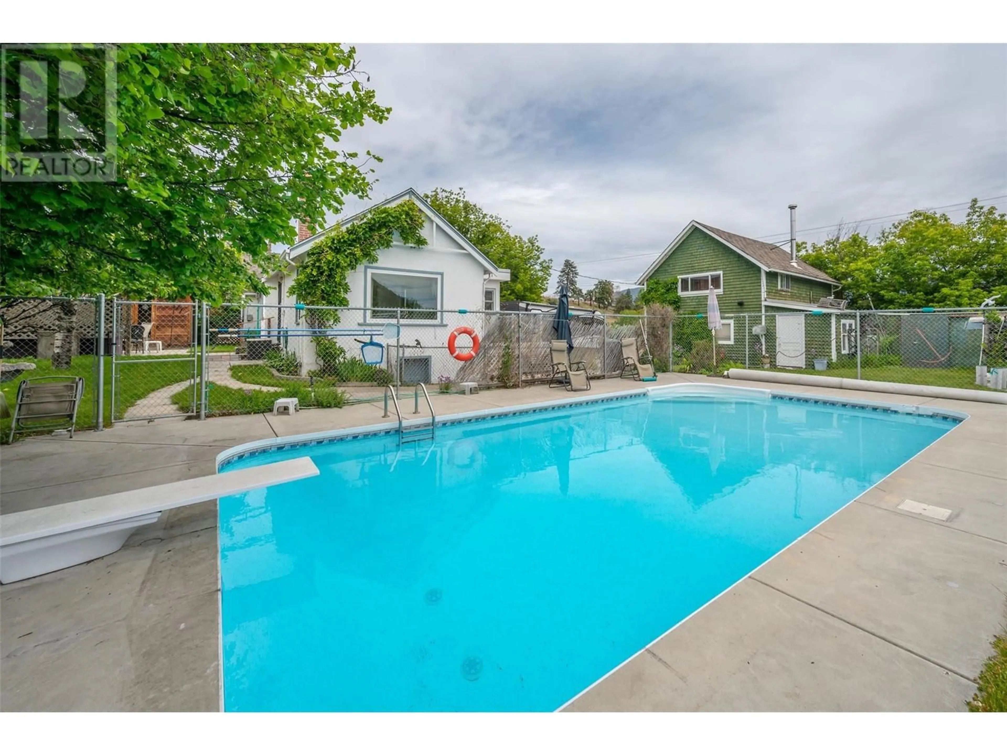 Indoor or outdoor pool for 15018 Vanderburgh Avenue, Summerland British Columbia V0H1Z6