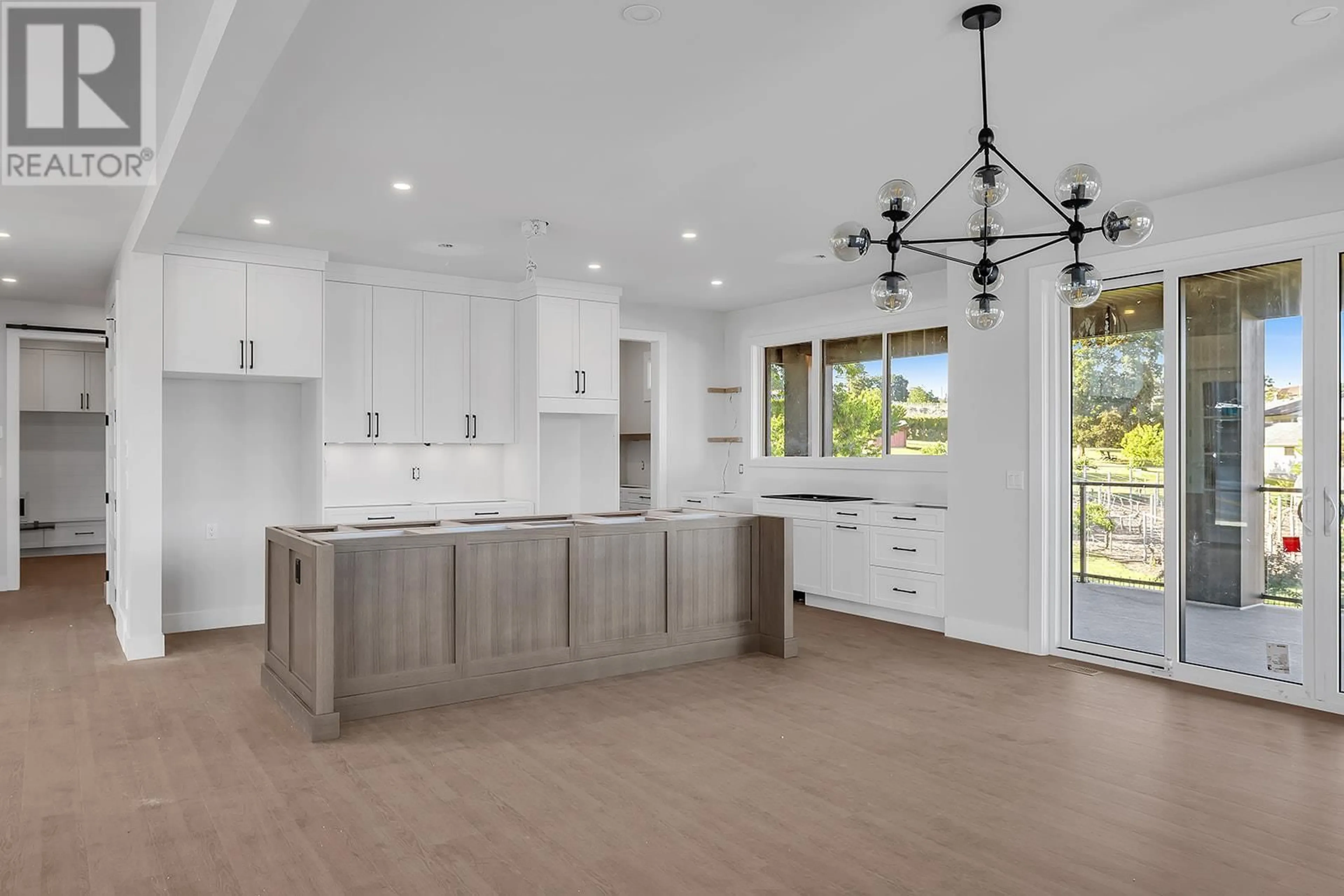 Contemporary kitchen for 1054 Oak Barrel Place, West Kelowna British Columbia V1Z0A6