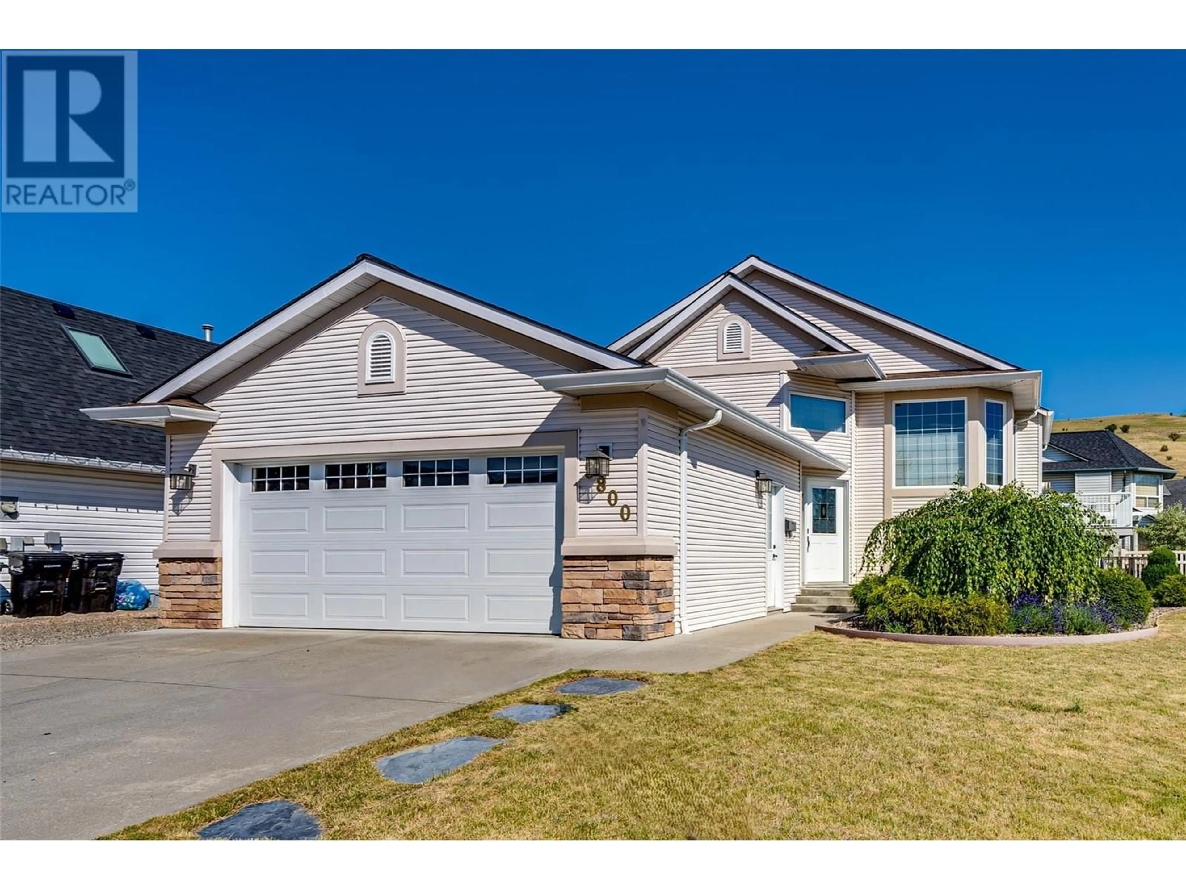 Frontside or backside of a home for 5800 Canary Drive, Vernon British Columbia V1H1R3