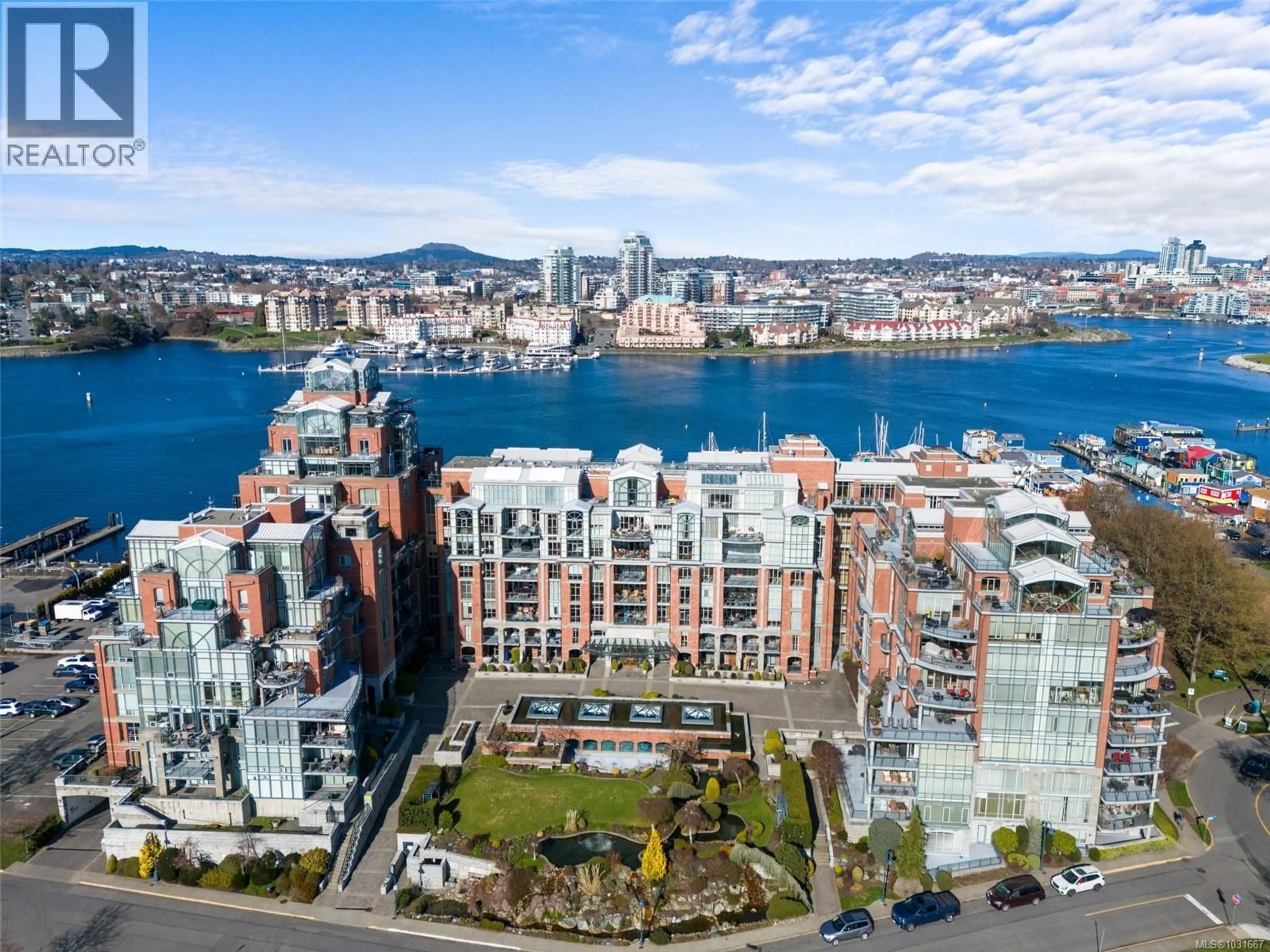 A pic from outside/outdoor area/front of a property/back of a property/a pic from drone, water/lake/river/ocean view for 714 - 21 DALLAS ROAD, Victoria British Columbia V8V4Z9