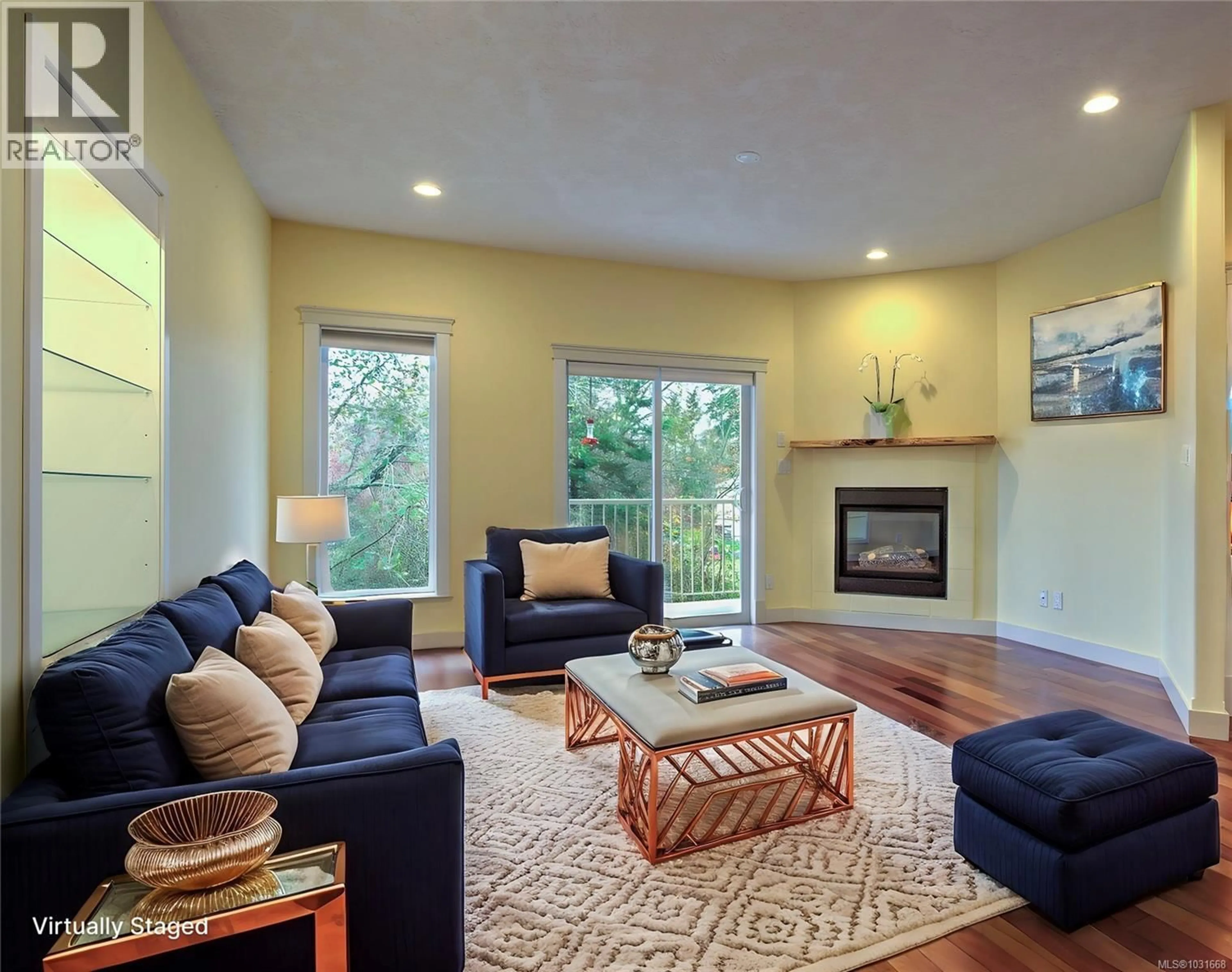 Living room with furniture, wood/laminate floor for 9 - 5855 CHURCH ROAD, Duncan British Columbia V9L0C8