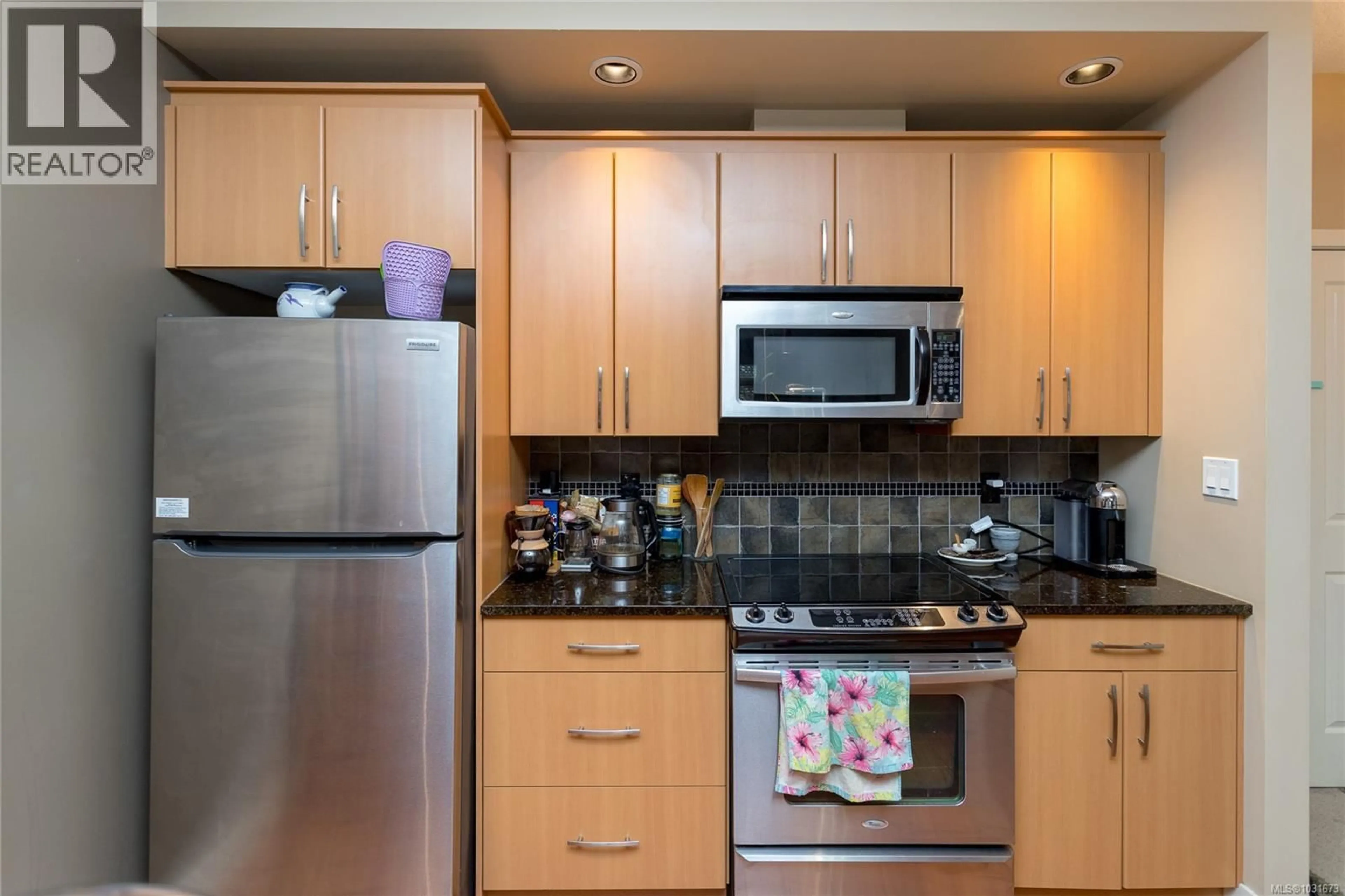Standard kitchen, wood/laminate floor for 415 - 623 TREANOR AVENUE, Langford British Columbia V9B0B1