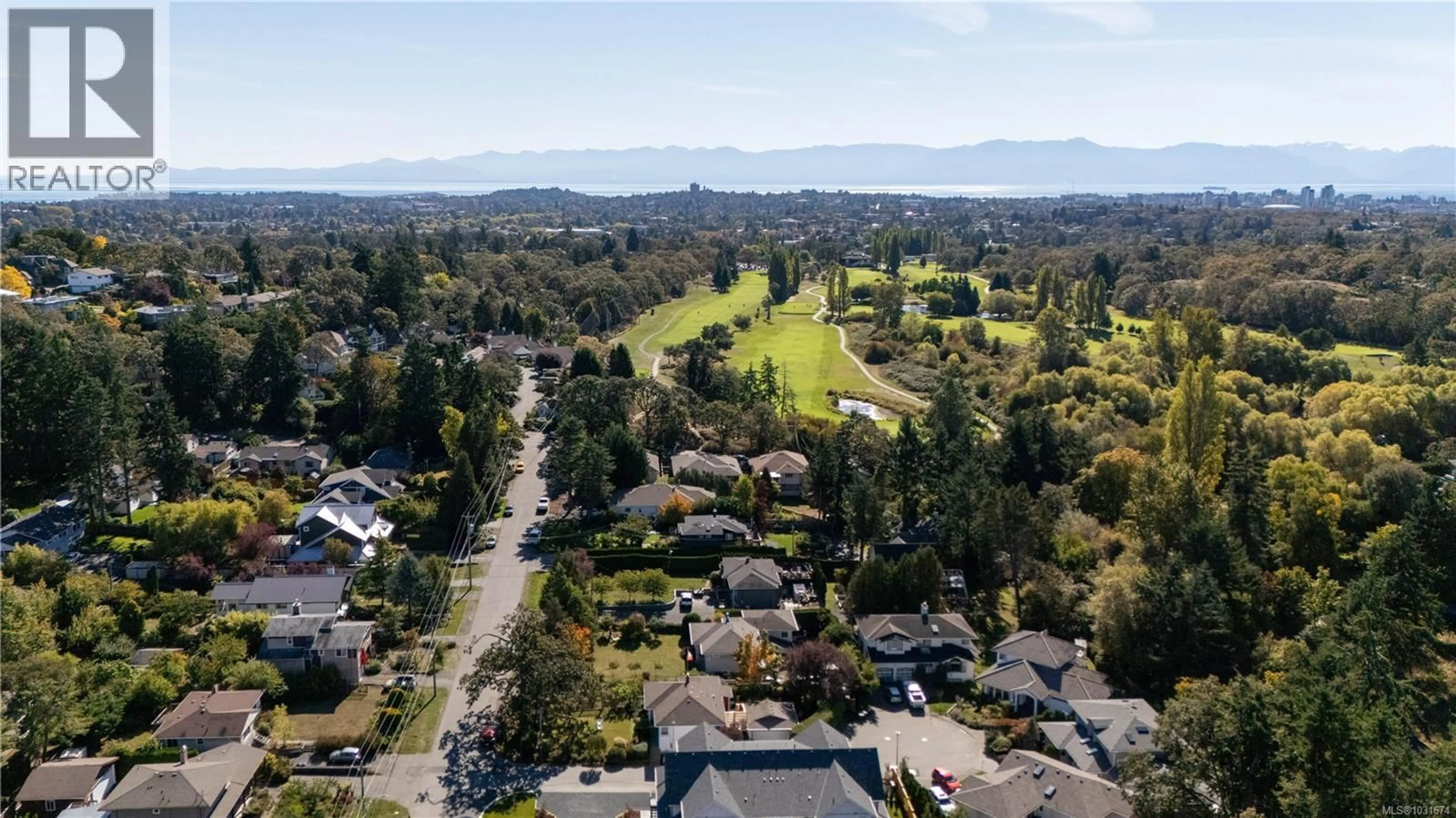 A pic from outside/outdoor area/front of a property/back of a property/a pic from drone, mountain view for 1395 EPSOM CLOSE, Saanich British Columbia V8P5S8