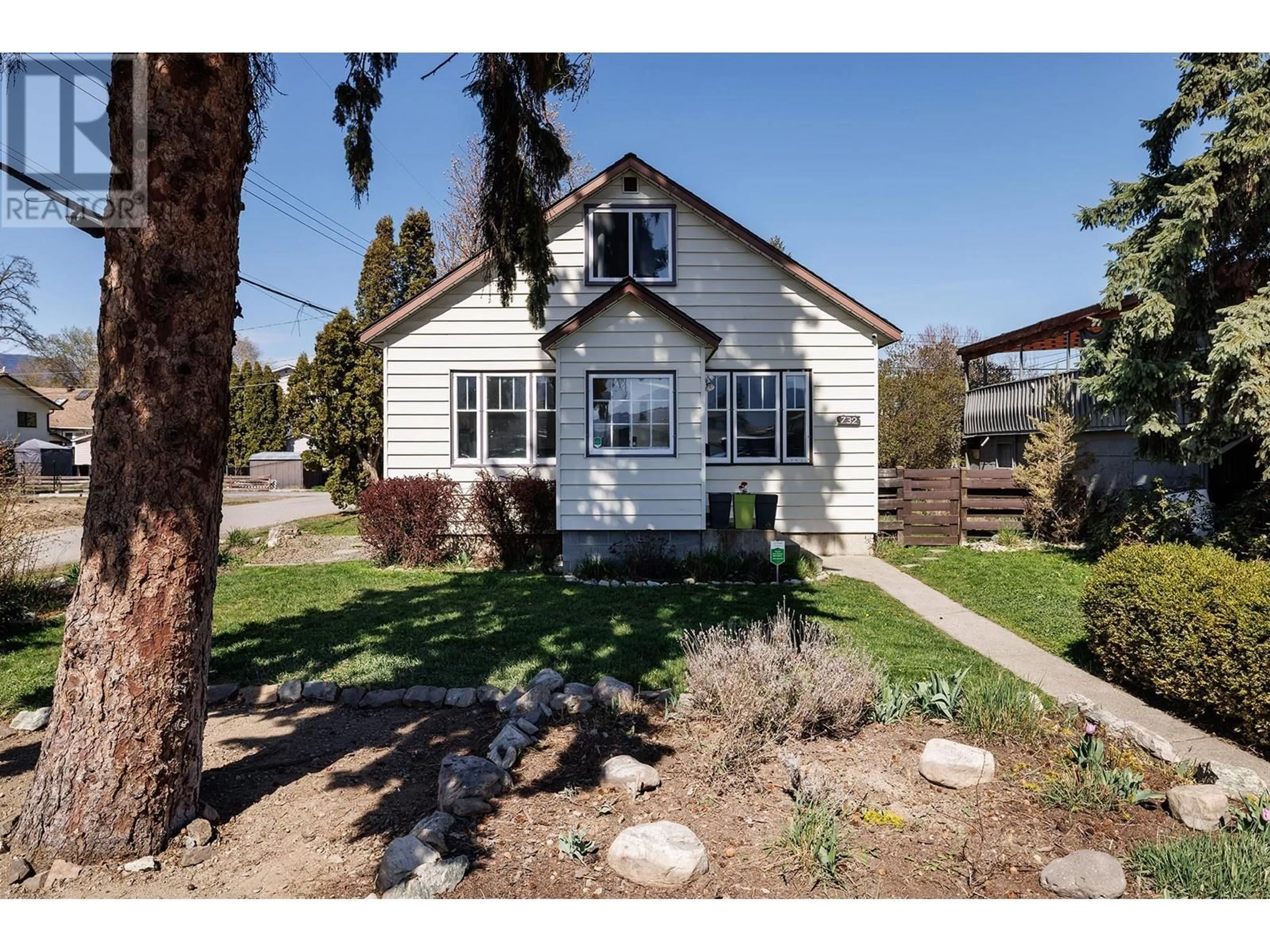 Frontside or backside of a home, cottage for 732 Morrison Avenue, Kelowna British Columbia V1Y5E5