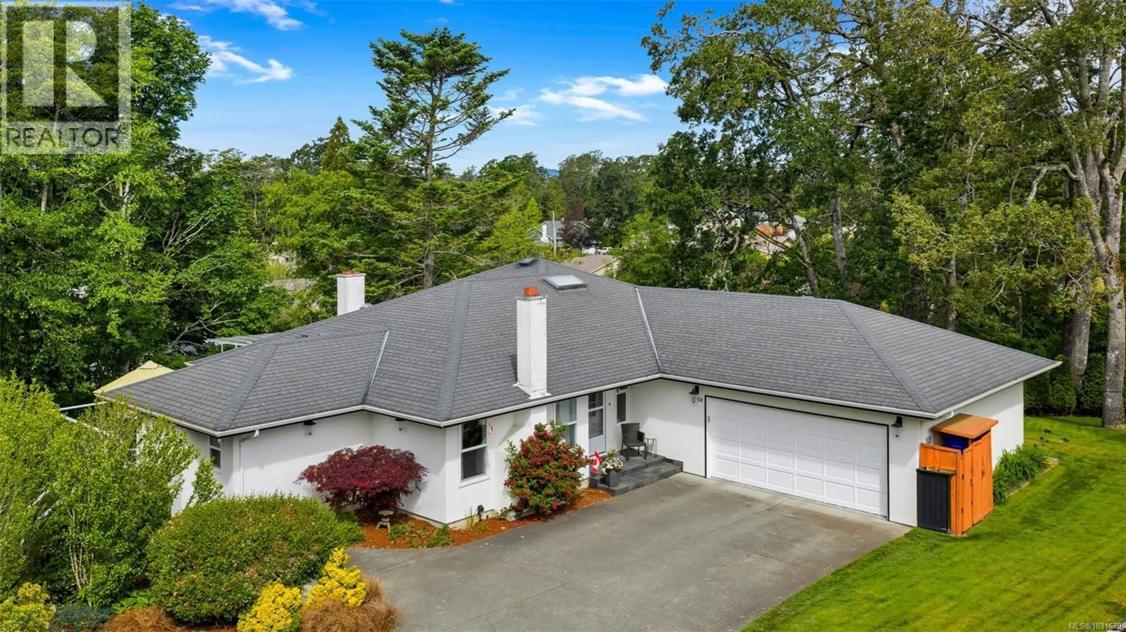 A pic from outside/outdoor area/front of a property/back of a property/a pic from drone, unknown for 4008 BOW ROAD, Saanich British Columbia V8N3B1