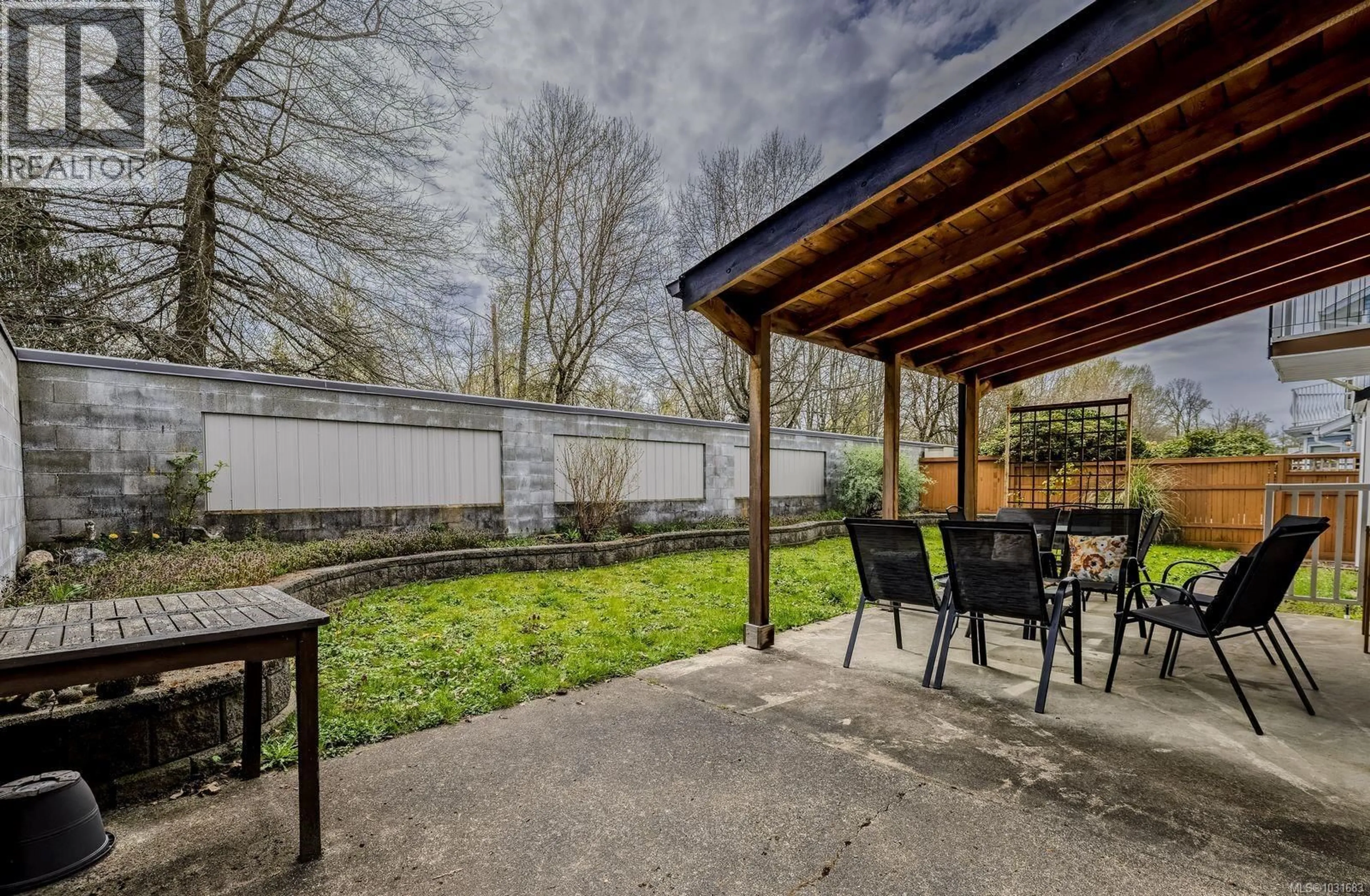 Patio, street for 14 - 111 MCKINSTRY ROAD, Duncan British Columbia V9L4T5