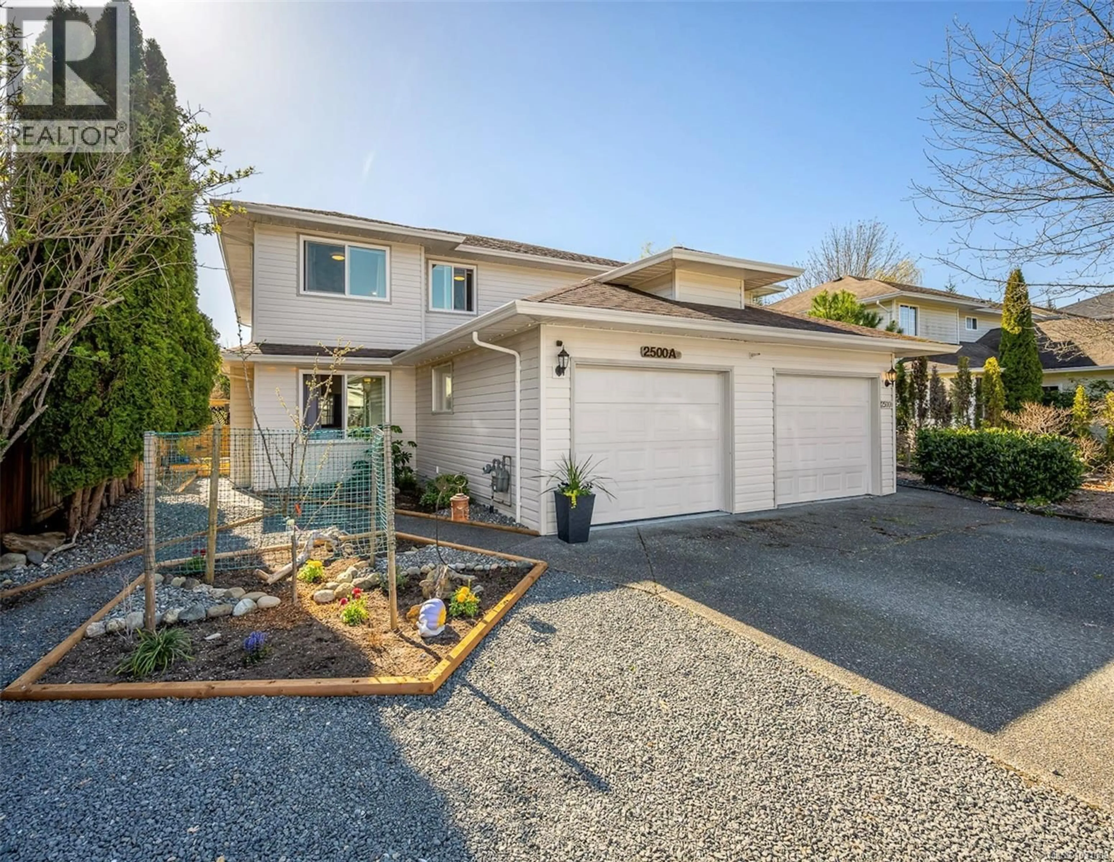 Home with vinyl exterior material, street for A - 2500 1ST STREET, Courtenay British Columbia V9N8X9