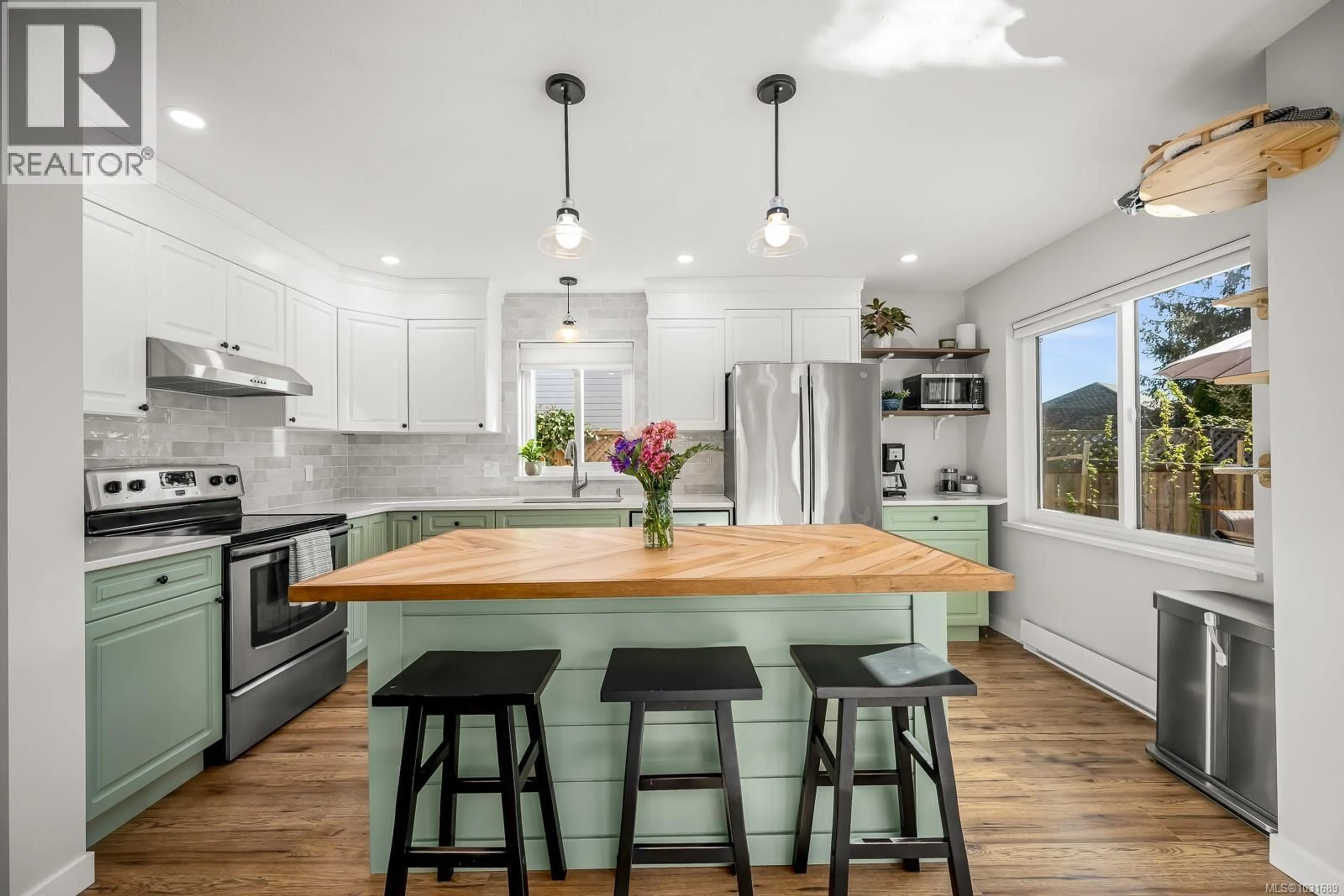 Open concept kitchen, unknown for A - 2500 1ST STREET, Courtenay British Columbia V9N8X9