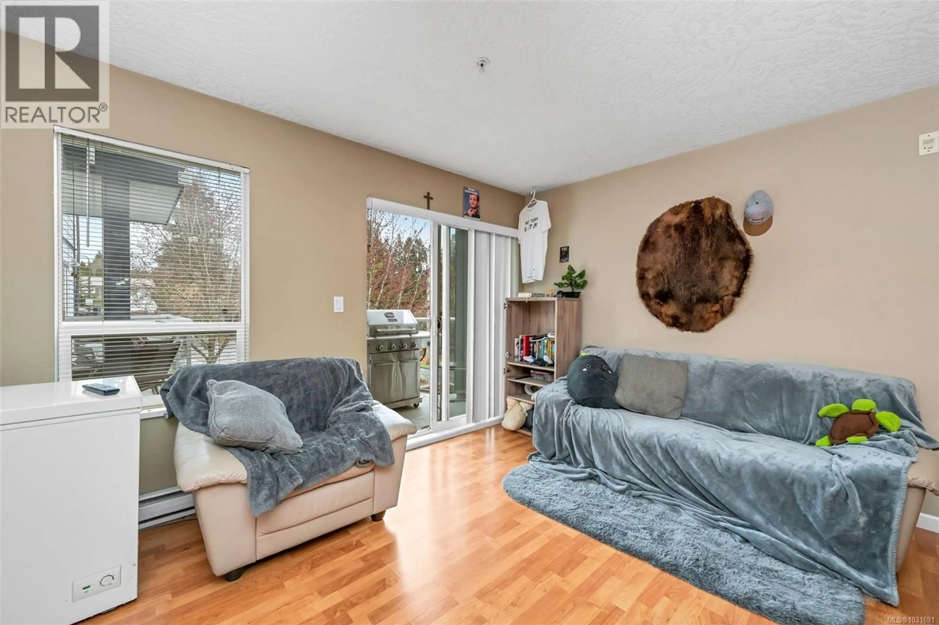Living room with furniture, unknown for 211 - 383 WALE ROAD, Colwood British Columbia V9B2P9