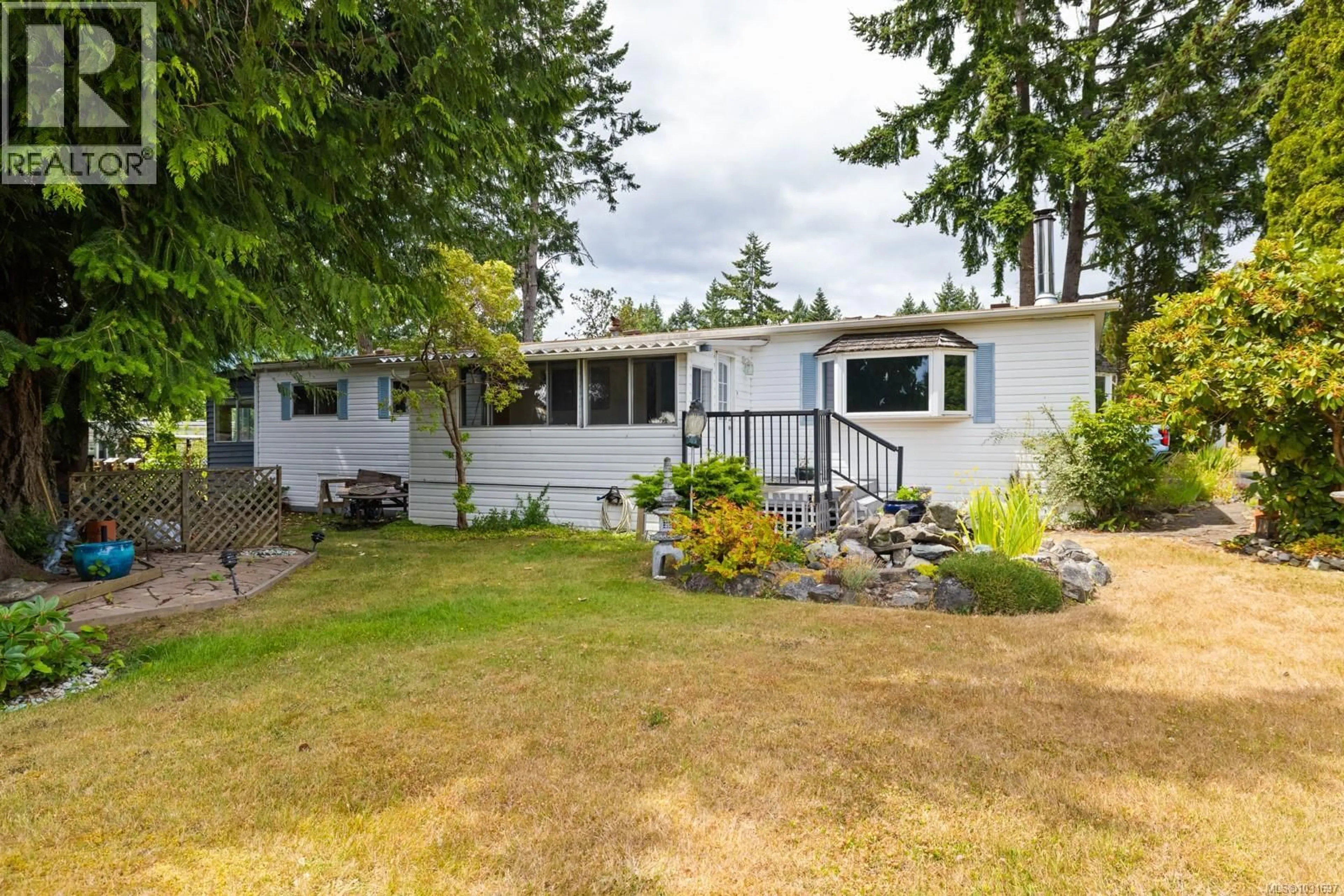 Home with vinyl exterior material, unknown for 2010 - 135 BRINKWORTHY ROAD, Salt Spring British Columbia V8K1S2