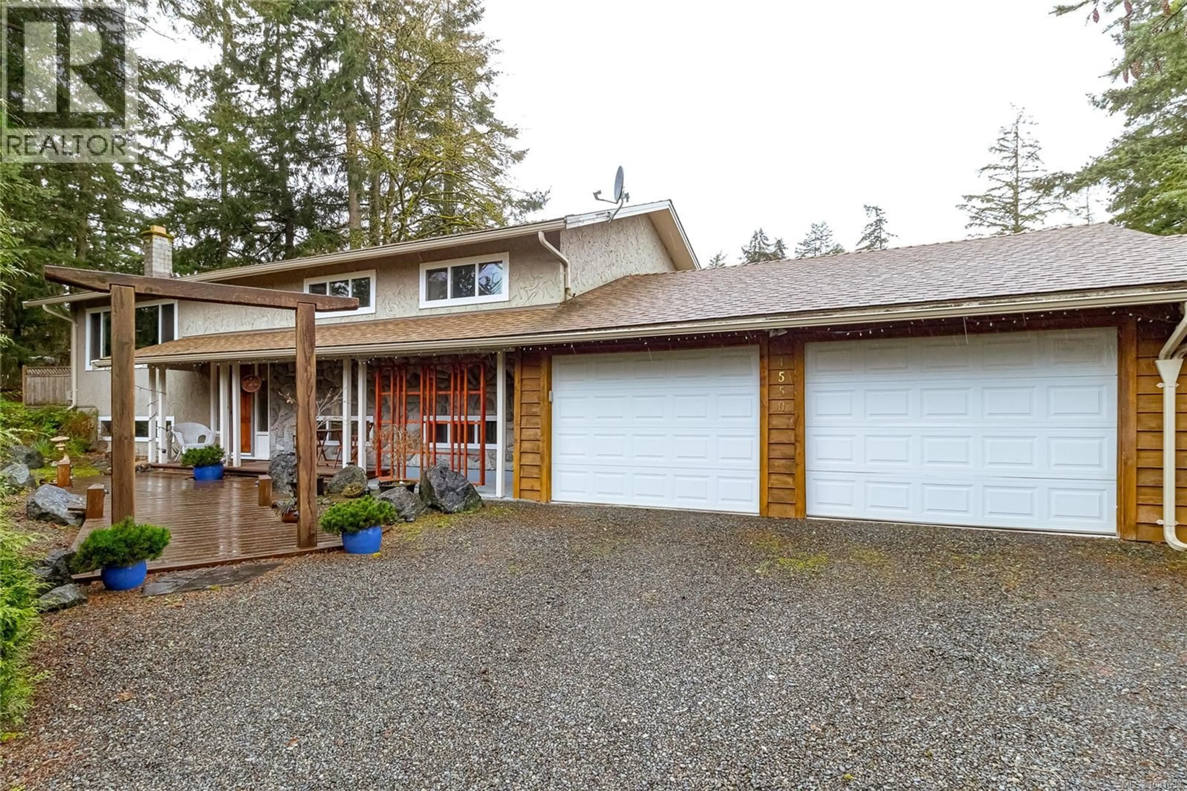 Home with vinyl exterior material, street for 4550 WEBER ROAD, Duncan British Columbia V9L6M2