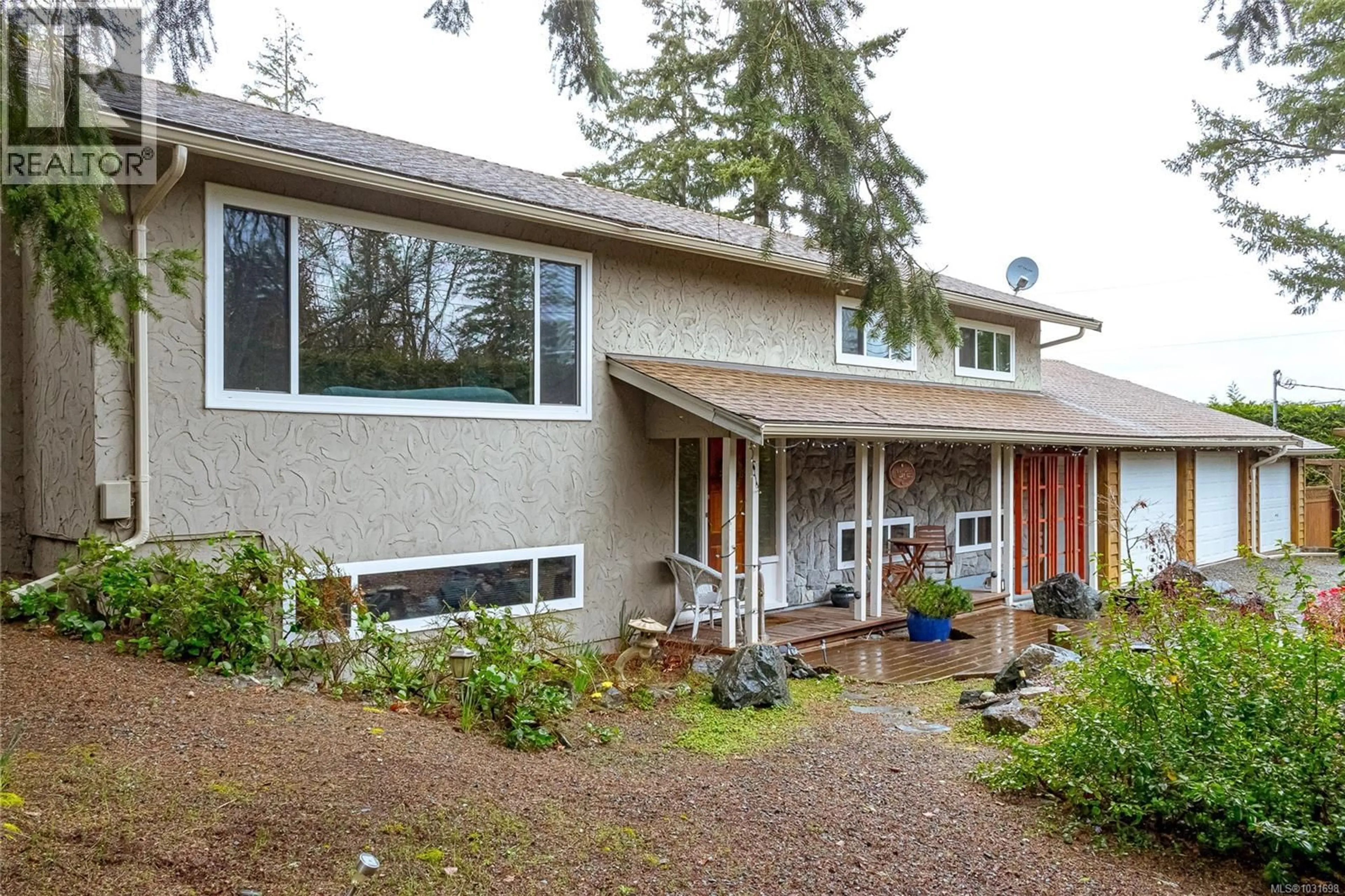 Home with vinyl exterior material, mountain view for 4550 WEBER ROAD, Duncan British Columbia V9L6M2