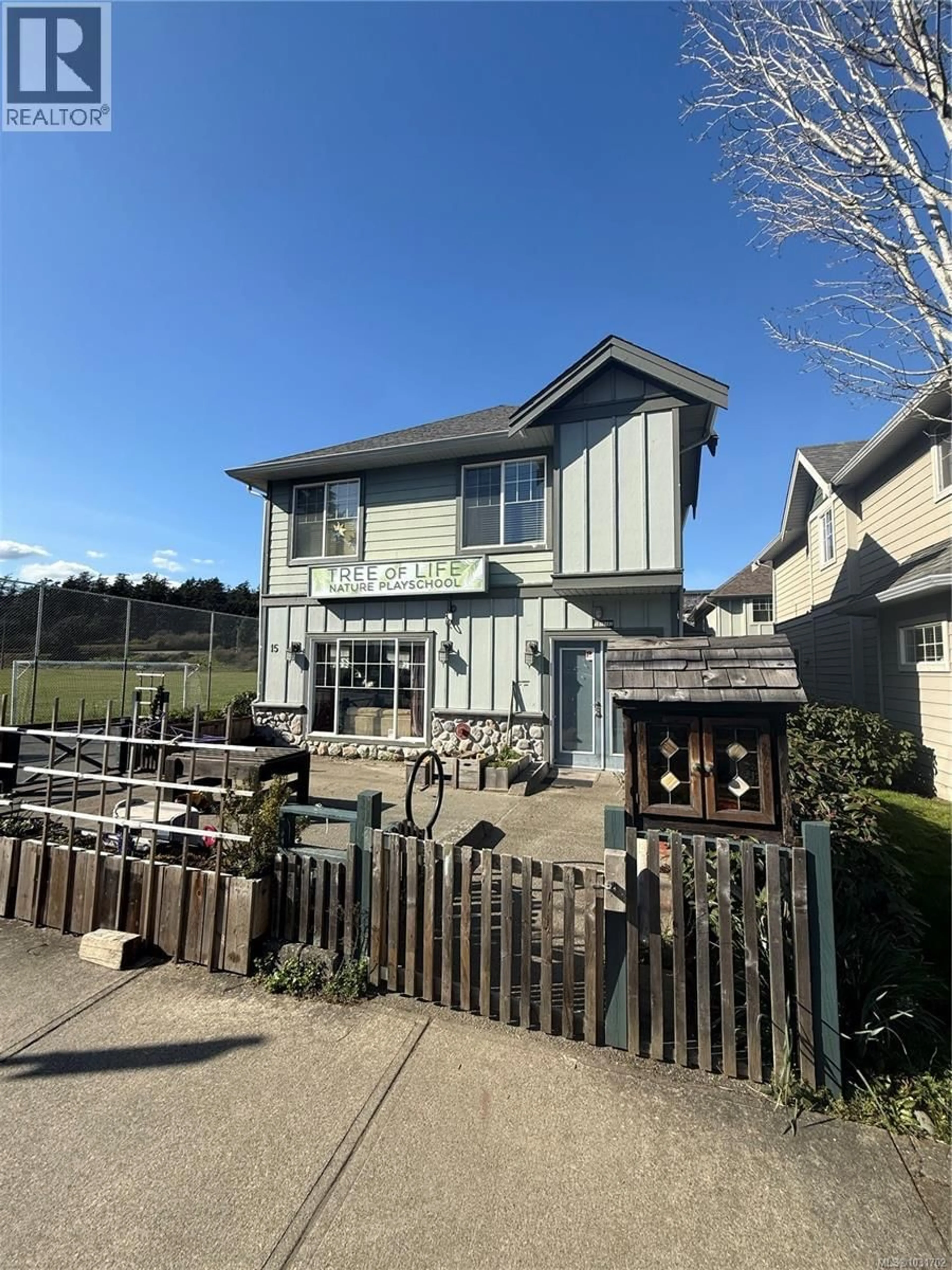 A pic from outside/outdoor area/front of a property/back of a property/a pic from drone, street for 15 - 1182 COLVILLE ROAD, Esquimalt British Columbia V9A4P7