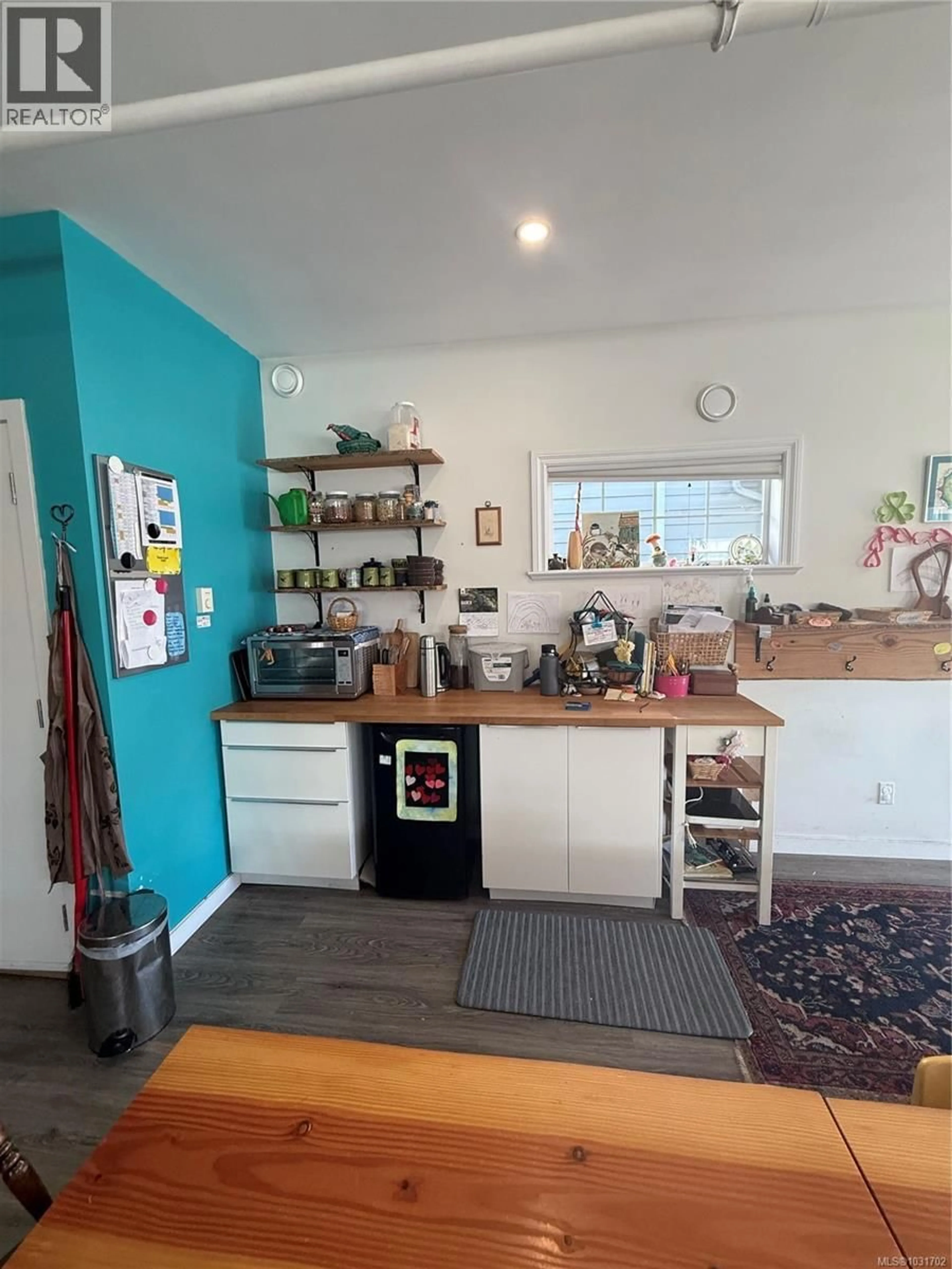 Unknown for 15 - 1182 COLVILLE ROAD, Esquimalt British Columbia V9A4P7