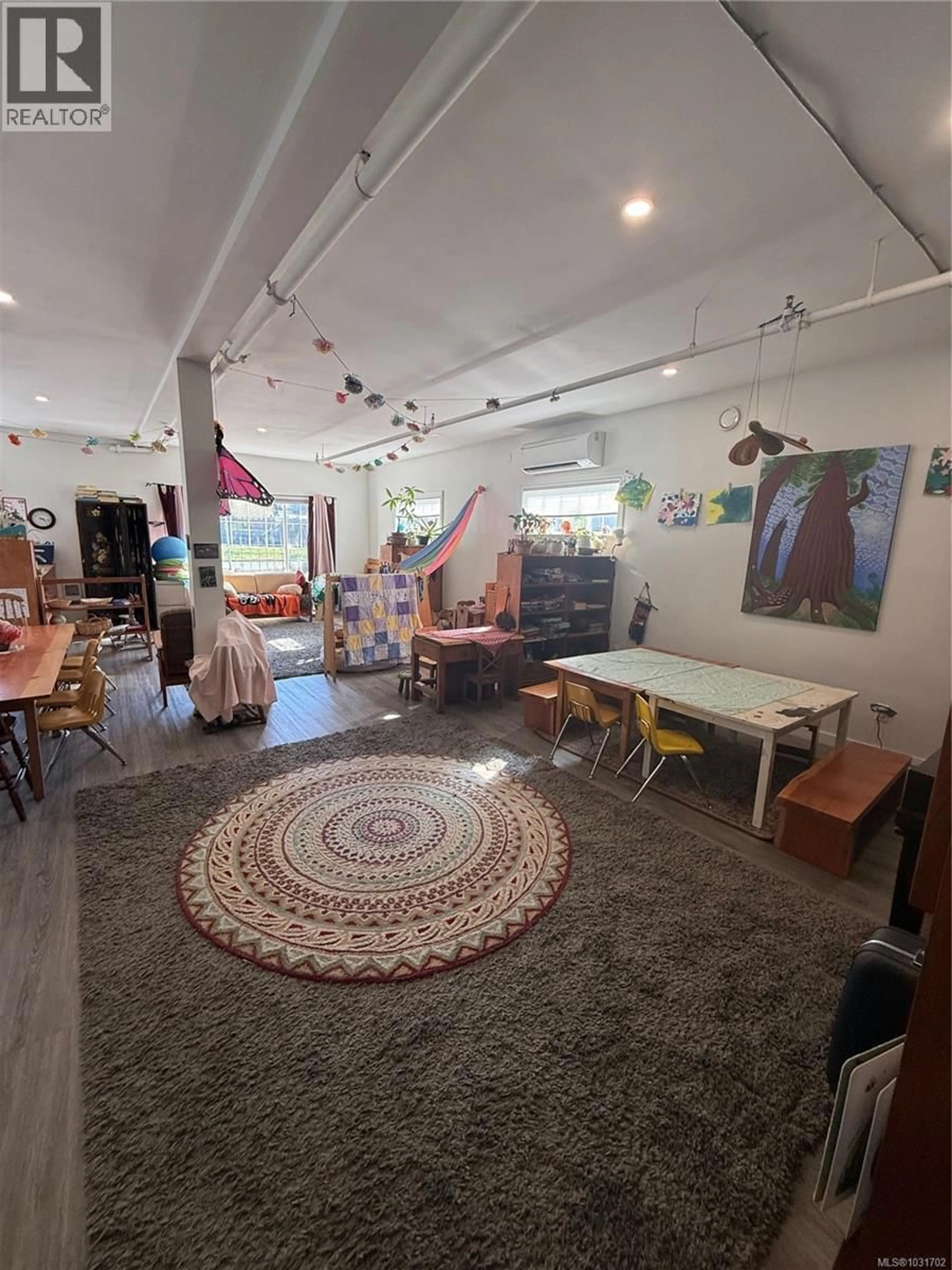 A pic of a room for 15 - 1182 COLVILLE ROAD, Esquimalt British Columbia V9A4P7