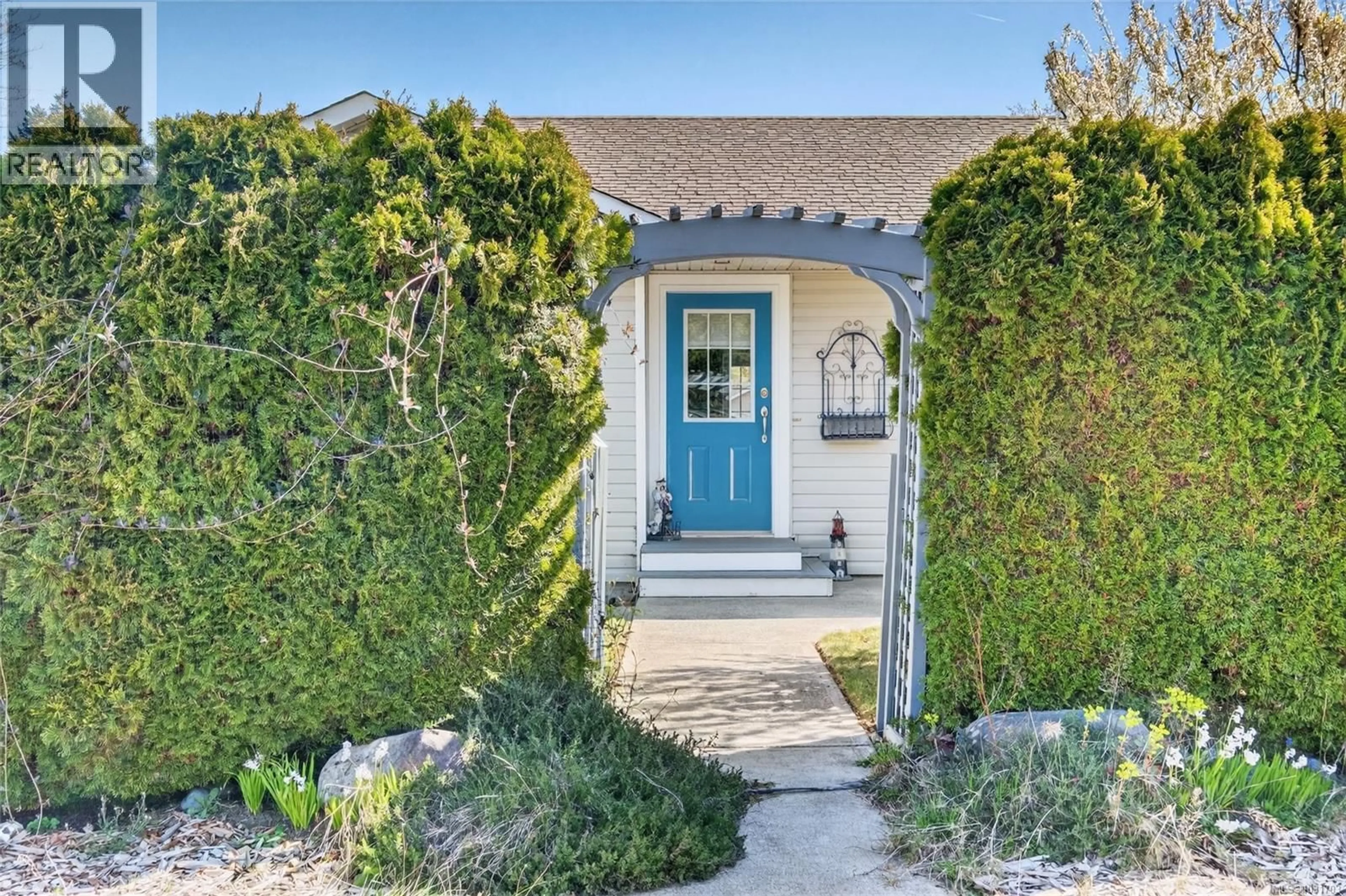 Indoor entryway for 4521 SUNWOOD PLACE, Bowser British Columbia V0R1G0