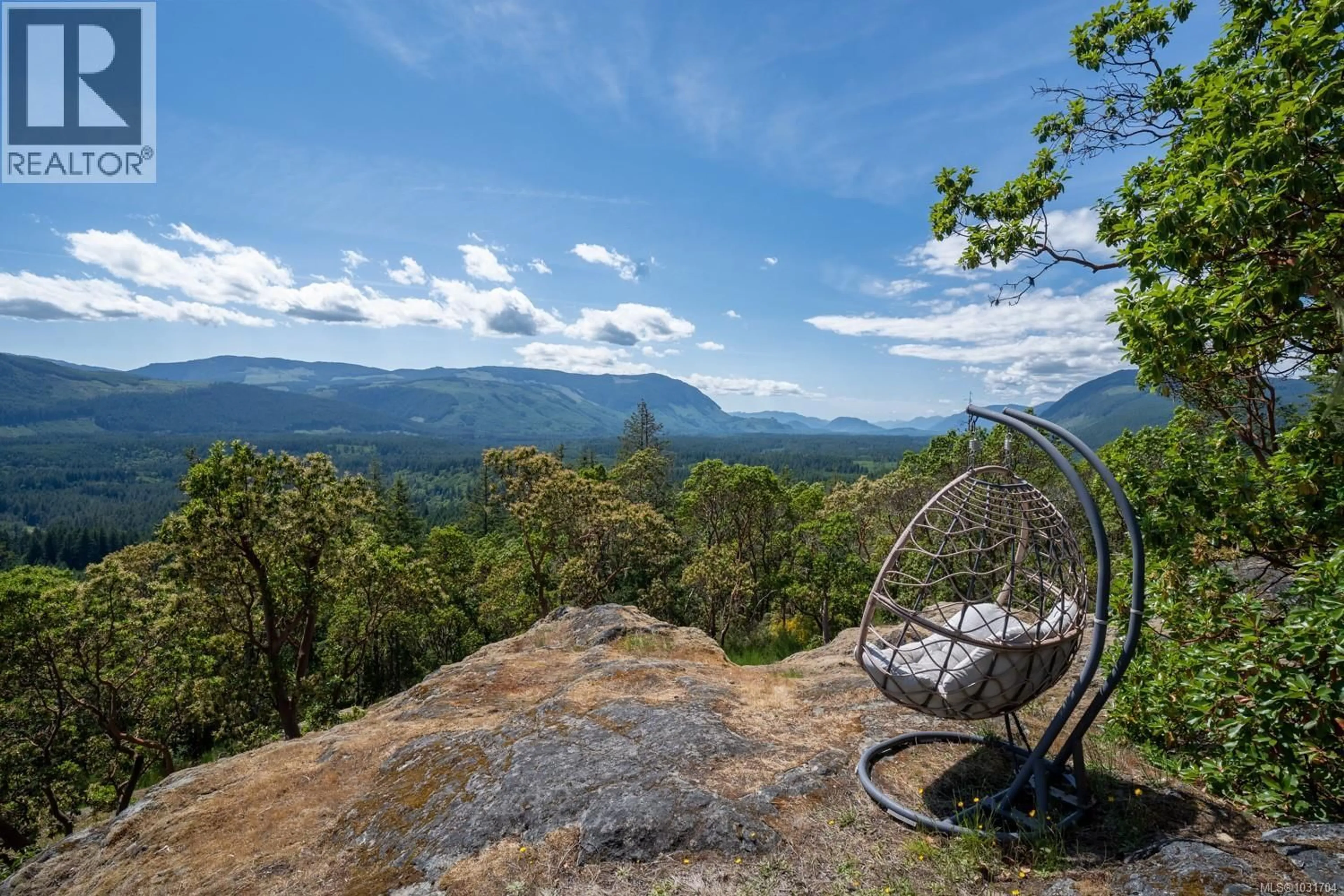 Patio, mountain view for 5876 STOLTZE ROAD, Duncan British Columbia V9L6H7