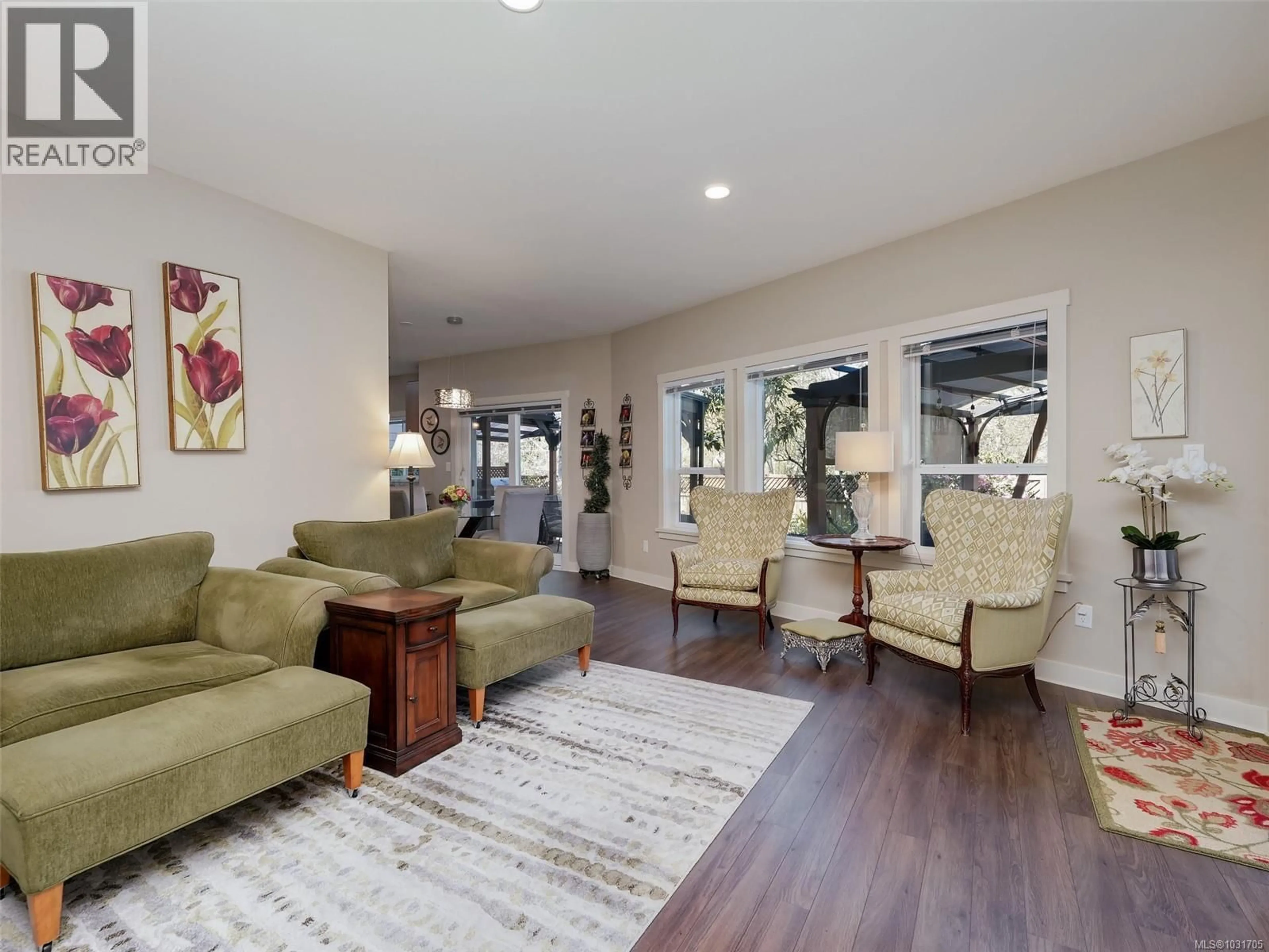 Living room with furniture, unknown for 1032 BRAEBURN AVENUE, Langford British Columbia V9C2Y2