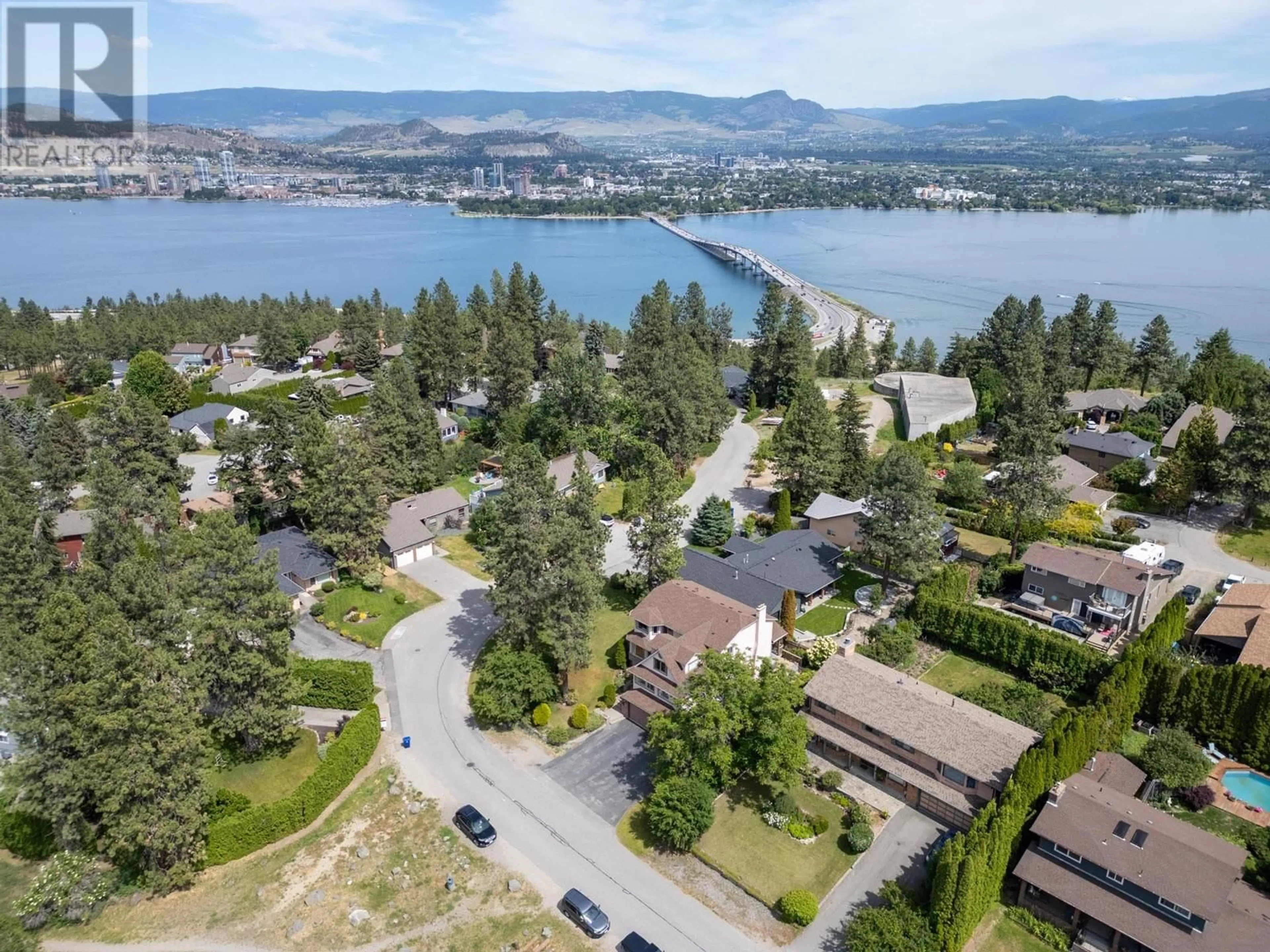 Lakeview for 2005 Tomat Avenue, Kelowna British Columbia V1Z3C1