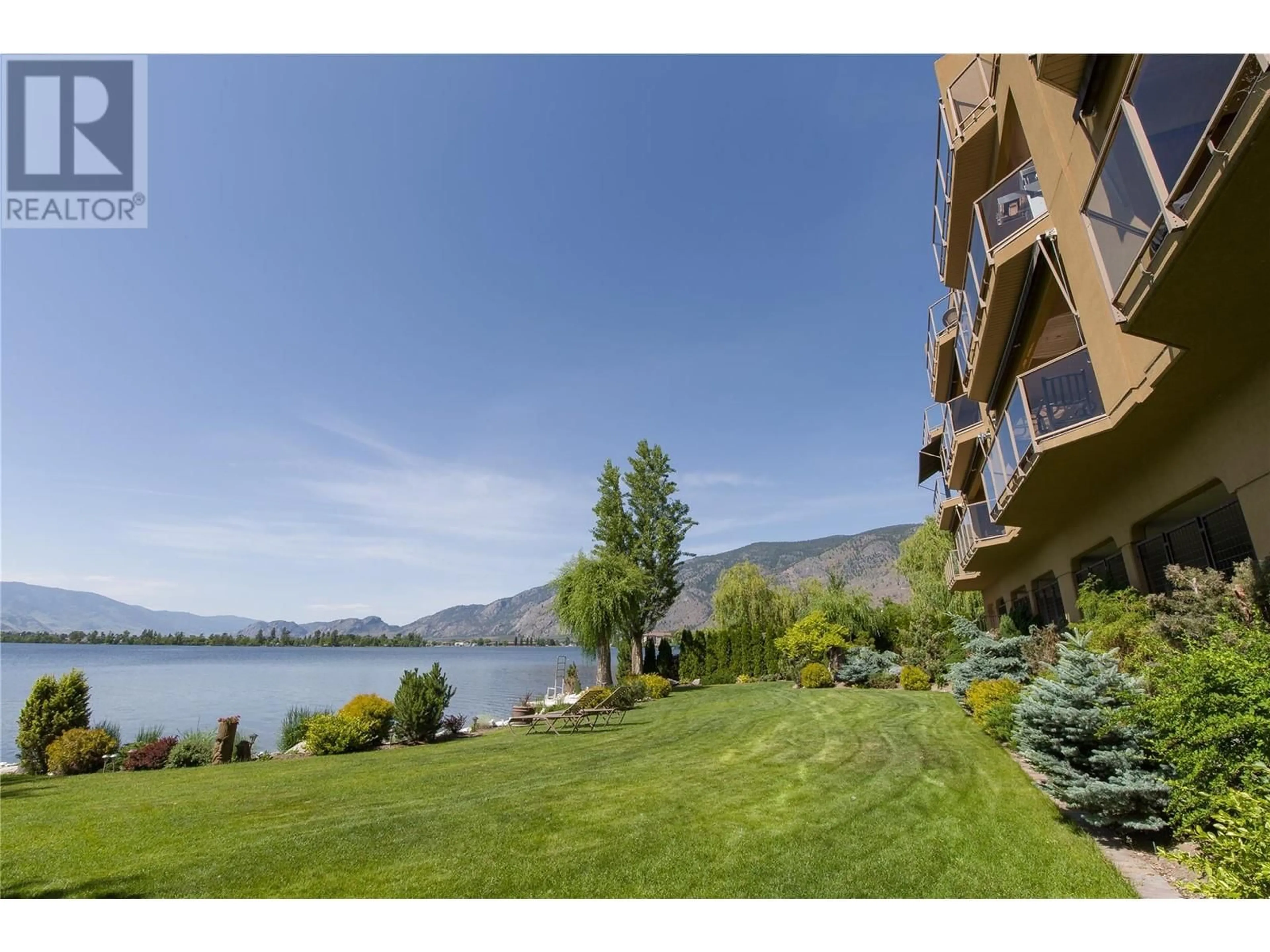 Patio, water/lake/river/ocean view for 304 - 2418 LAKESHORE DRIVE, Osoyoos British Columbia V0H1V6