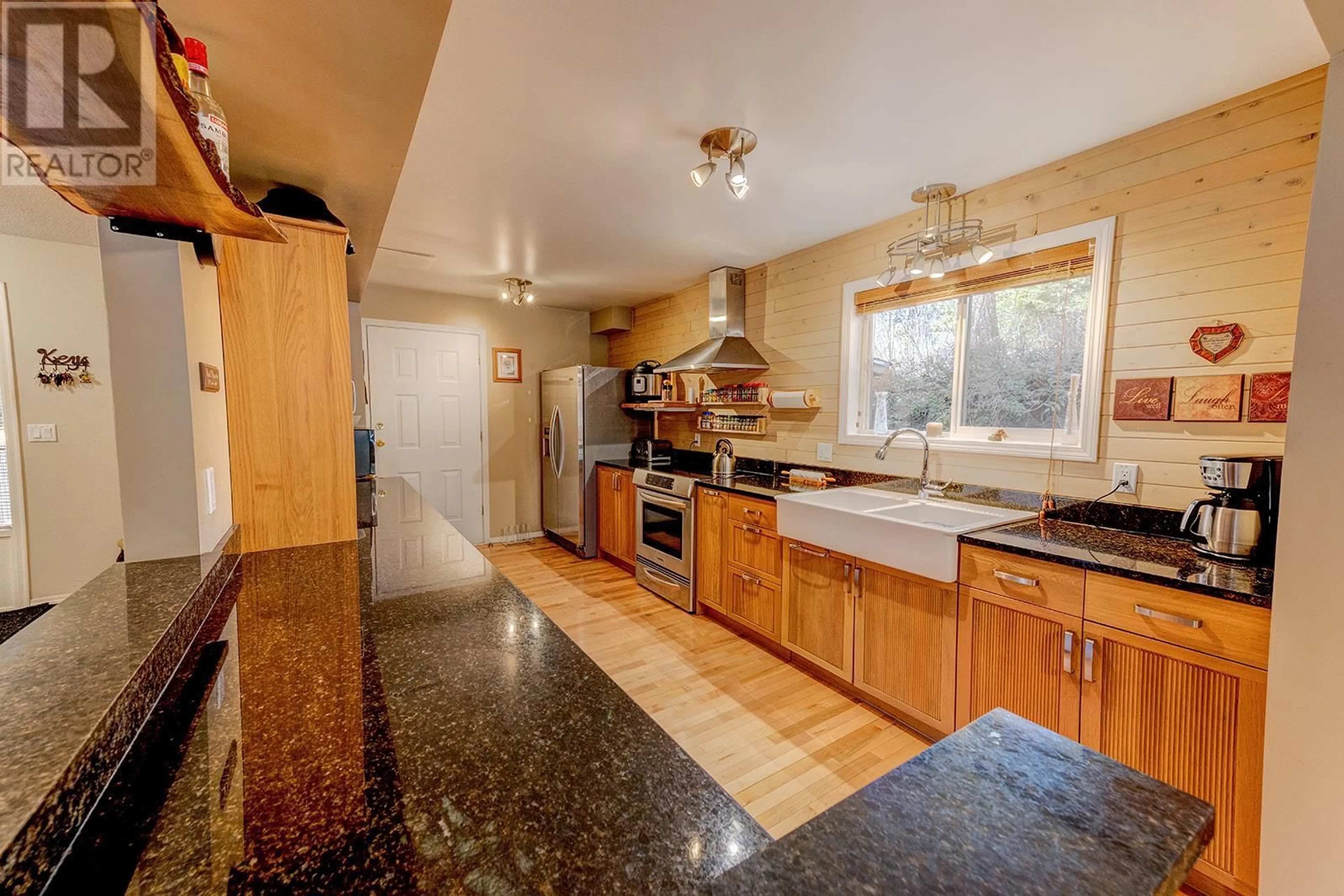 Kitchen for 2385 Fir Avenue, Lumby British Columbia V0E2G5