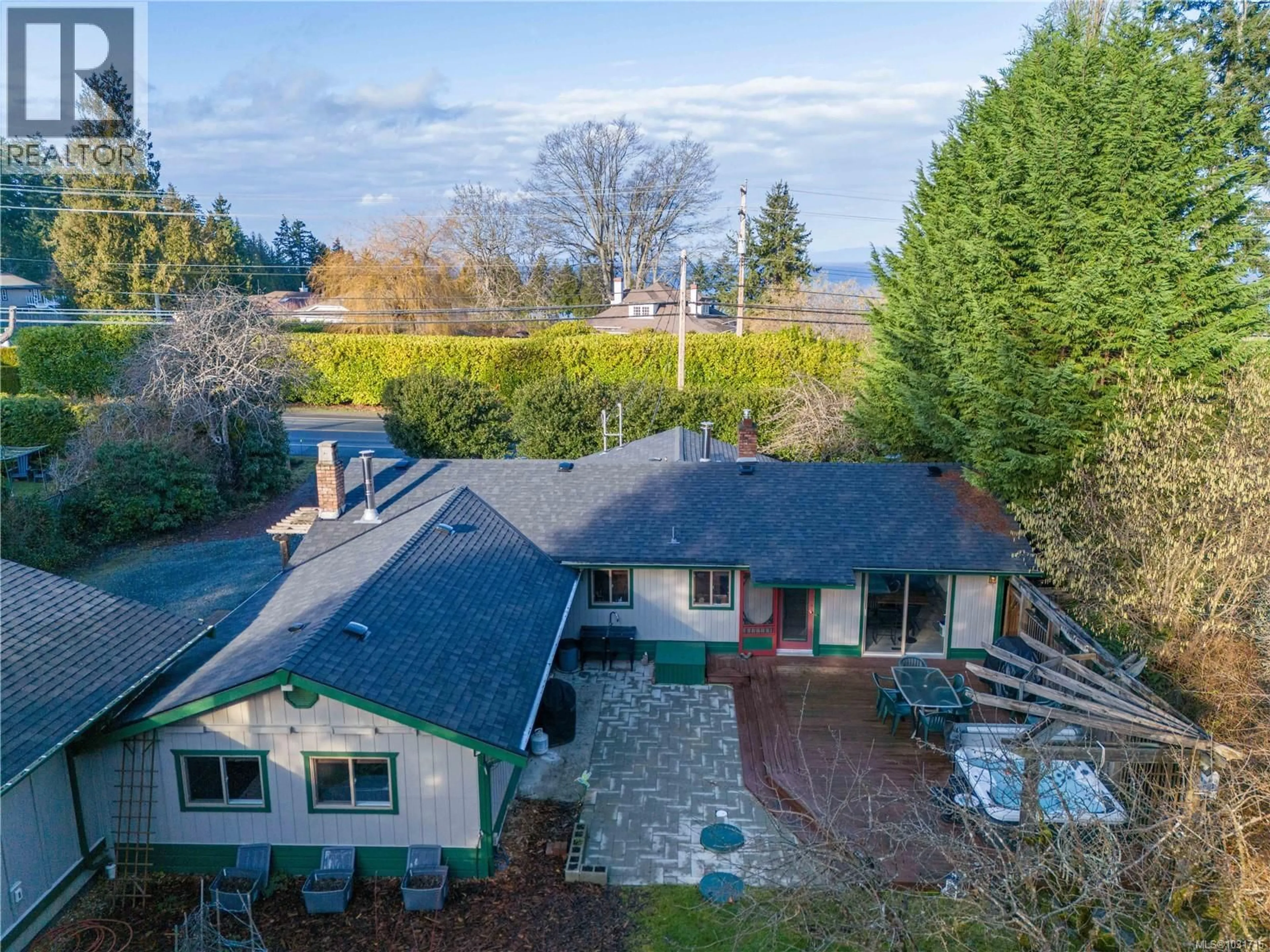 A pic from outside/outdoor area/front of a property/back of a property/a pic from drone, water/lake/river/ocean view for 3872 ISLAND HIGHWAY WEST, Qualicum Beach British Columbia V9K2G9
