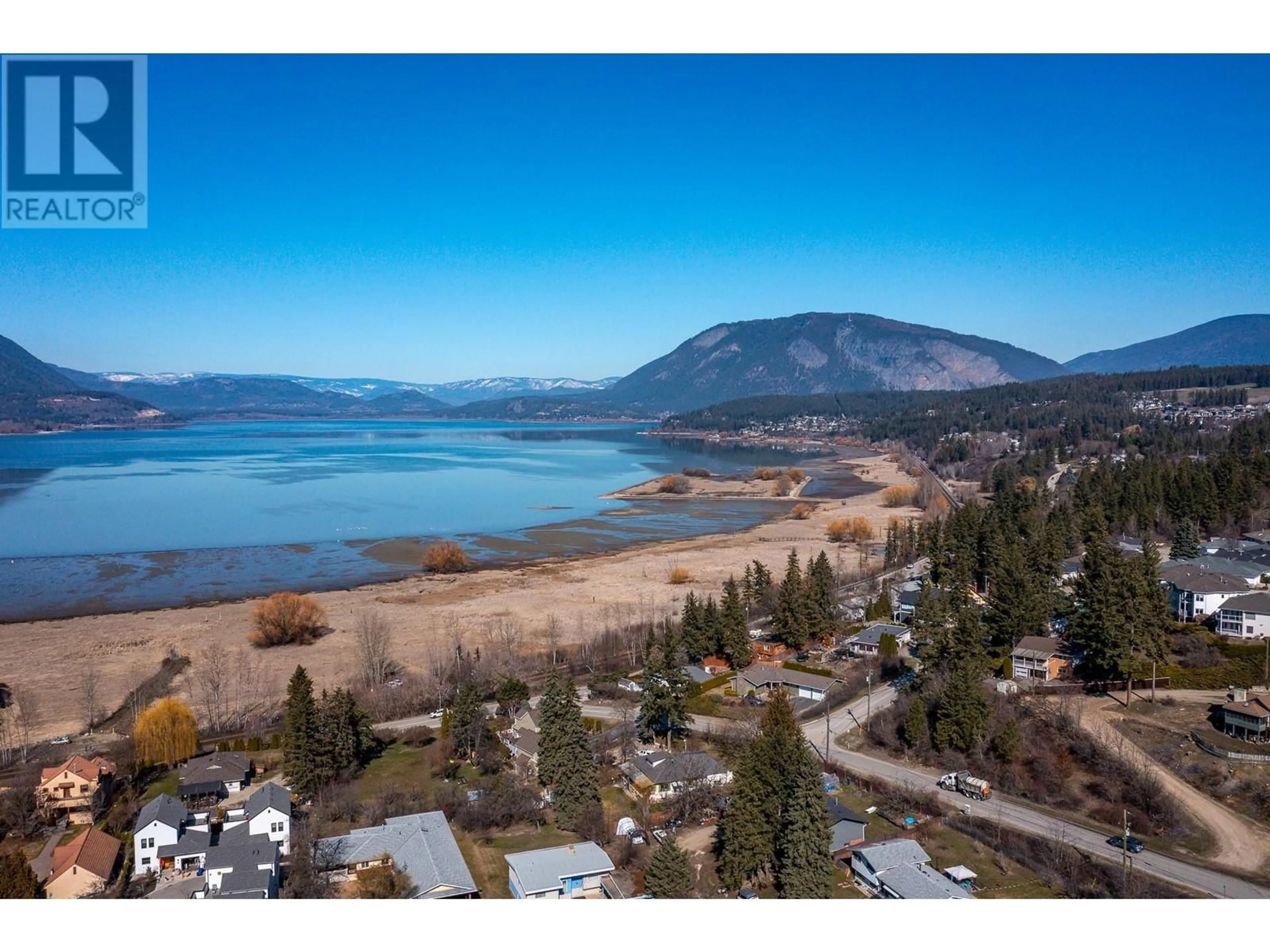 Lakeview for 1020 12 Street NE, Salmon Arm British Columbia V1E2V6