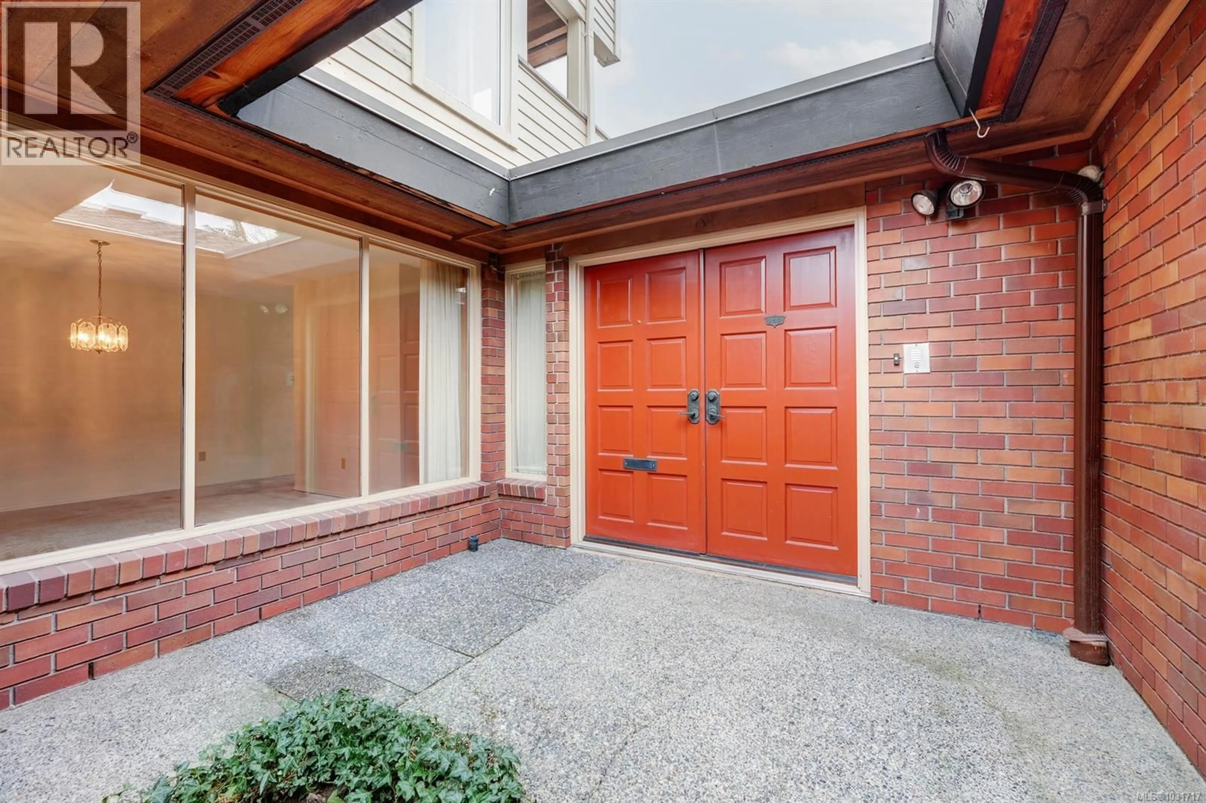 Unknown for 159 - 2345 CEDAR HILL CROSS ROAD, Oak Bay British Columbia V8P5H9