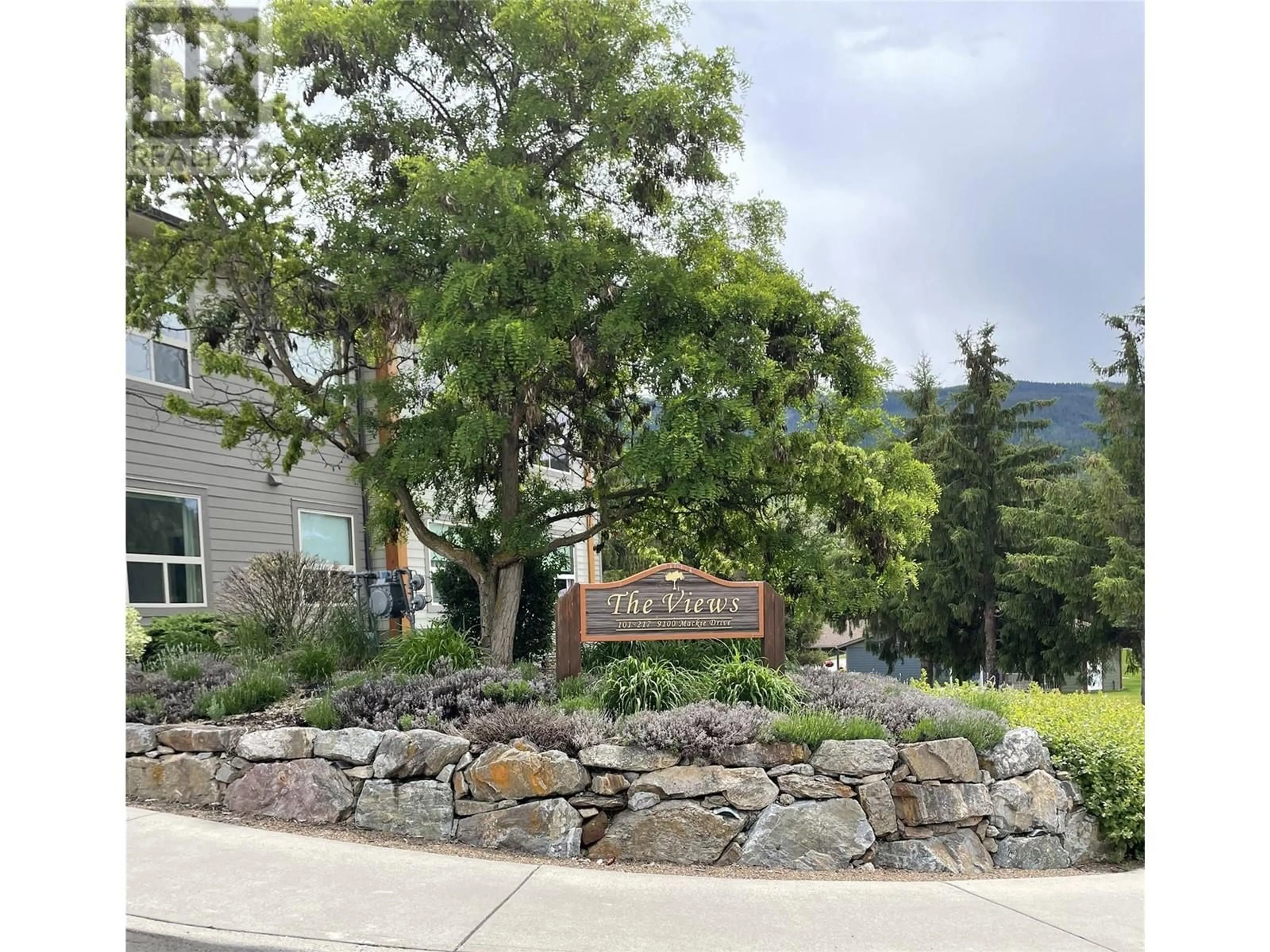 Outside view for 9100 Mackie Drive Unit# 212, Coldstream British Columbia V1B1G9