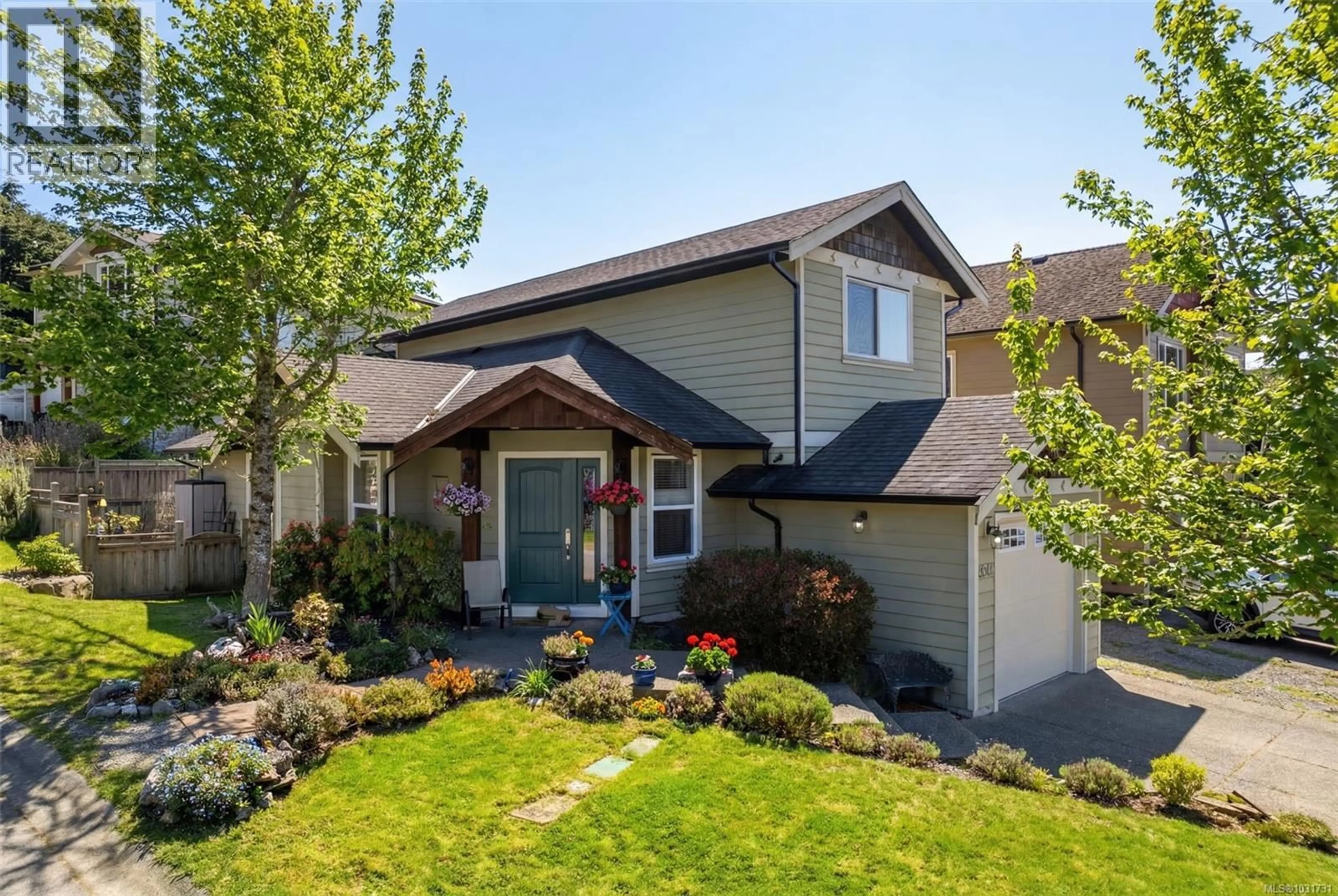 Home with vinyl exterior material, street for 6841 MARSDEN ROAD, Sooke British Columbia V9Z1L3