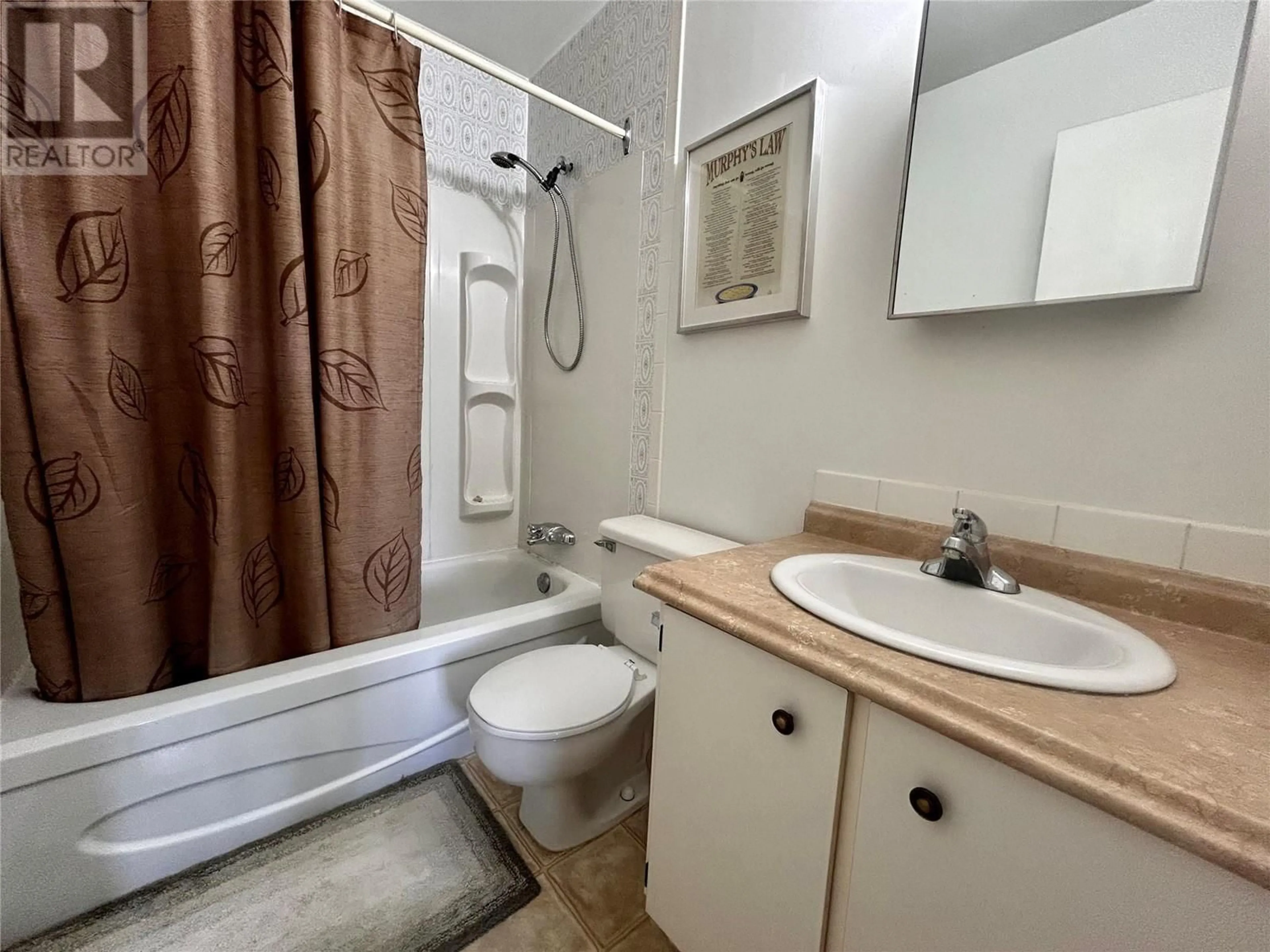 Standard bathroom for 216 Spieker Avenue Unit# 303, Tumbler Ridge British Columbia V0C2W0