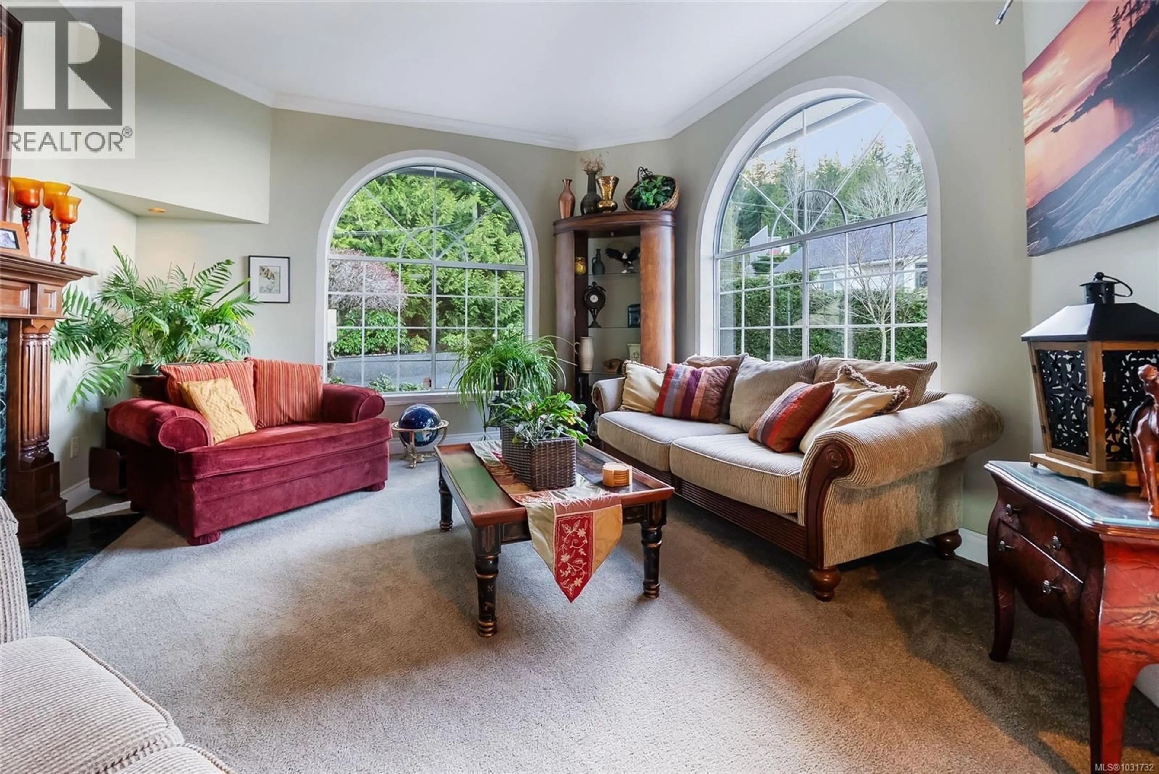 Living room with furniture, carpet floor for 5060 LOST LAKE ROAD, Nanaimo British Columbia V9T5E4