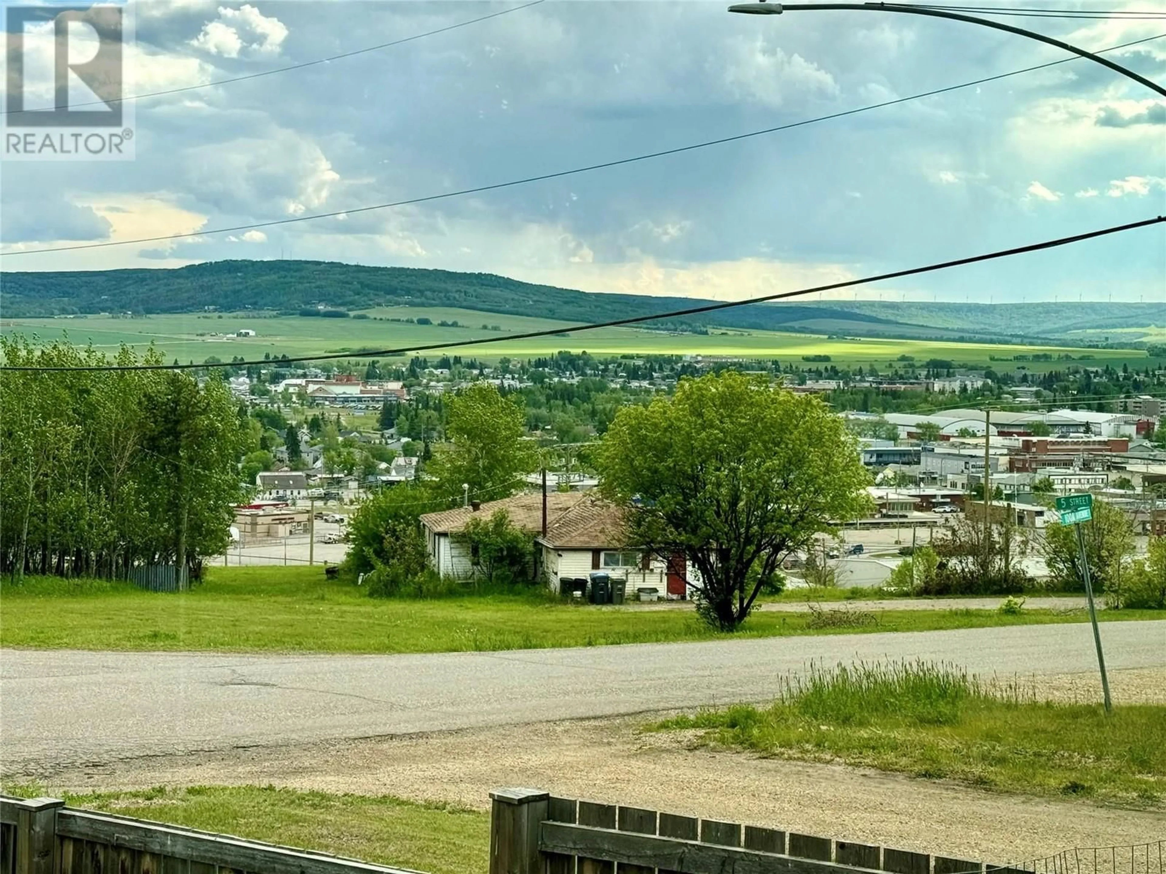 Blurry image for 420 100A AVENUE, Dawson Creek British Columbia V1G1X6