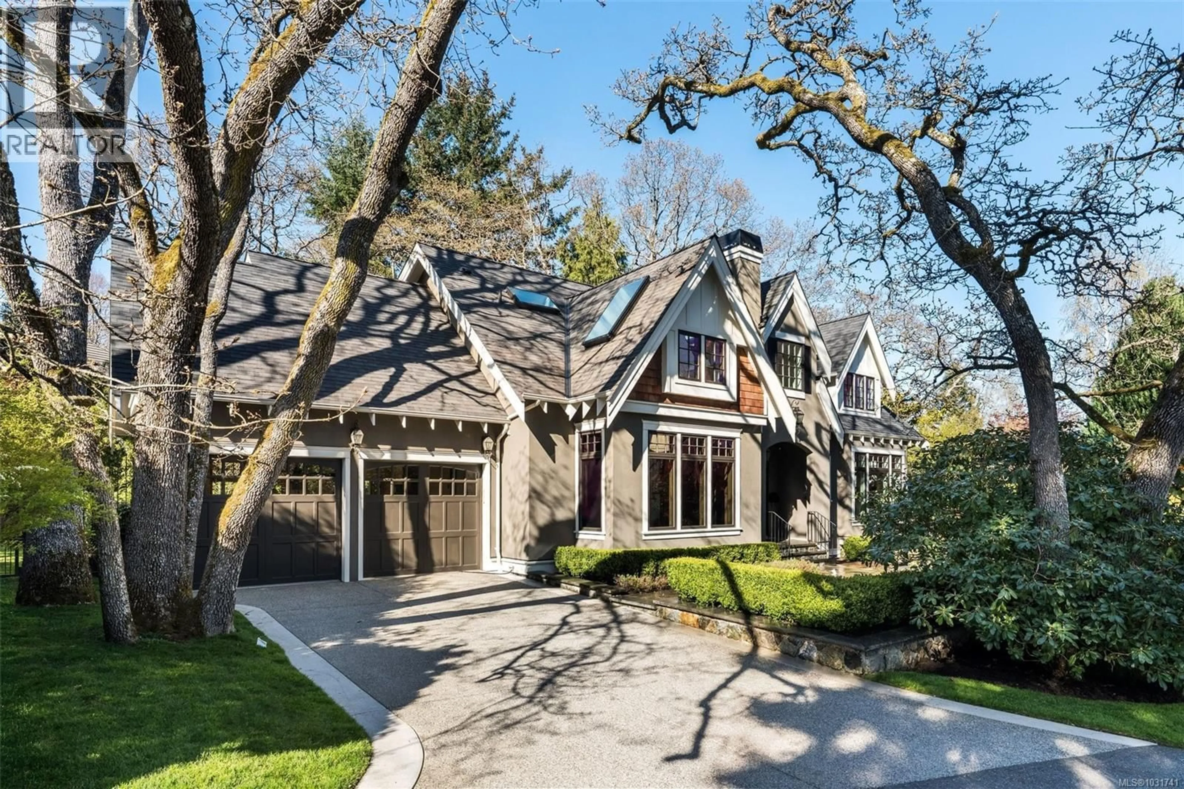 Home with brick exterior material, street for 2096 FALKLAND PLACE, Oak Bay British Columbia V8S4M5