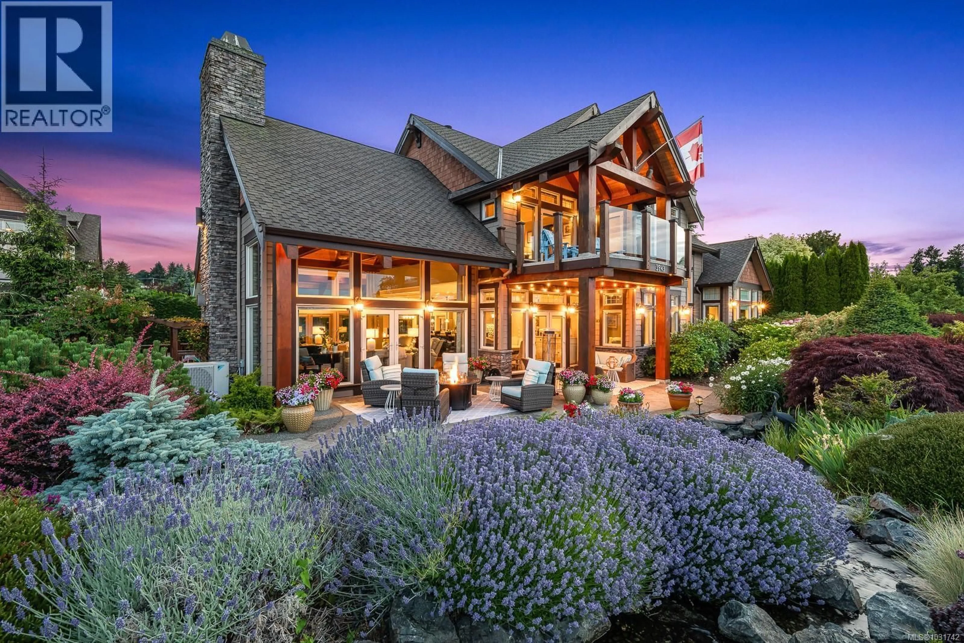 Home with brick exterior material, water/lake/river/ocean view for 3943-3941 MARINE DRIVE, Royston British Columbia V0R2V0