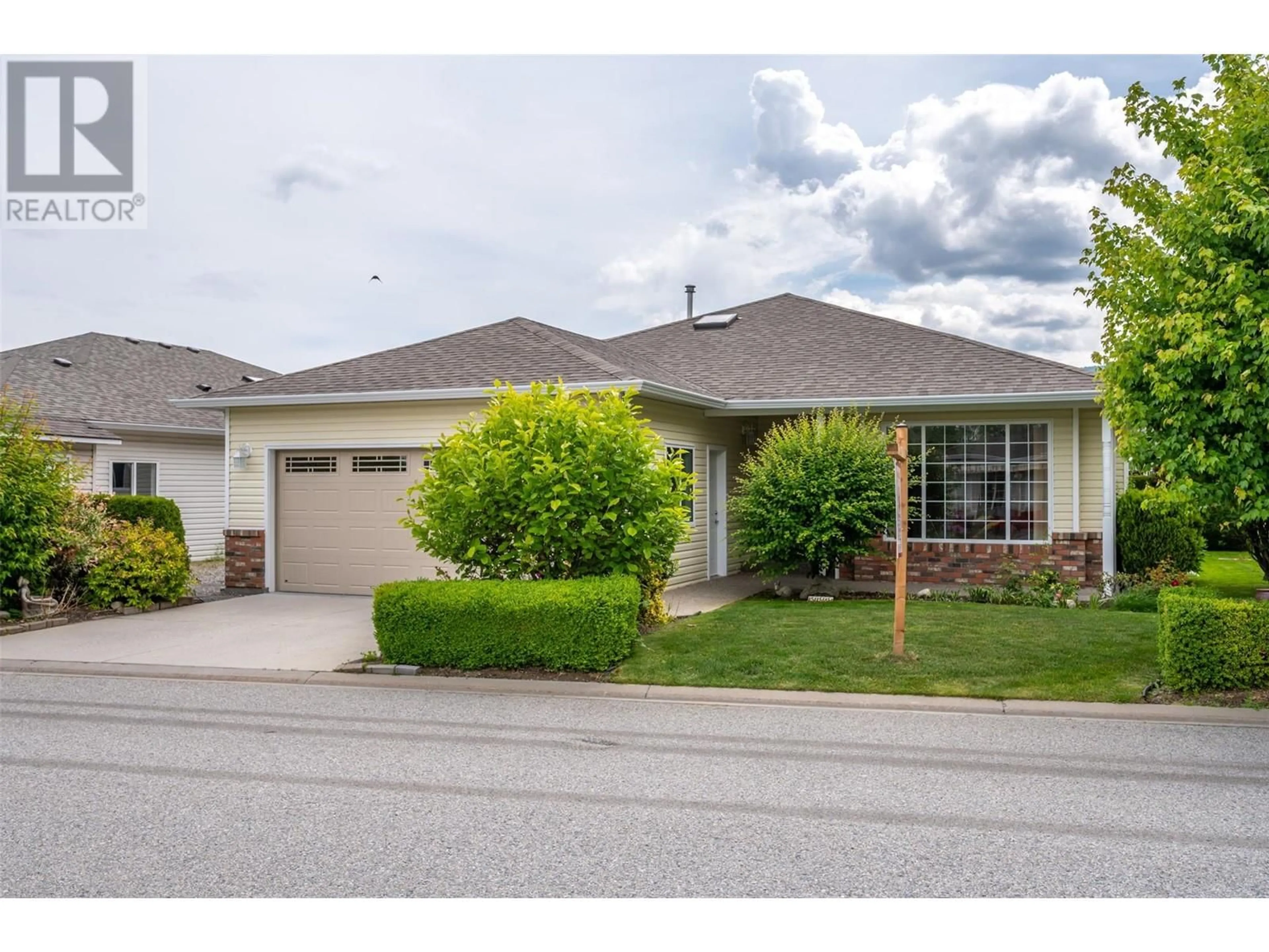 Frontside or backside of a home, the street view for 555 Red Wing Drive, Penticton British Columbia V2A8K6