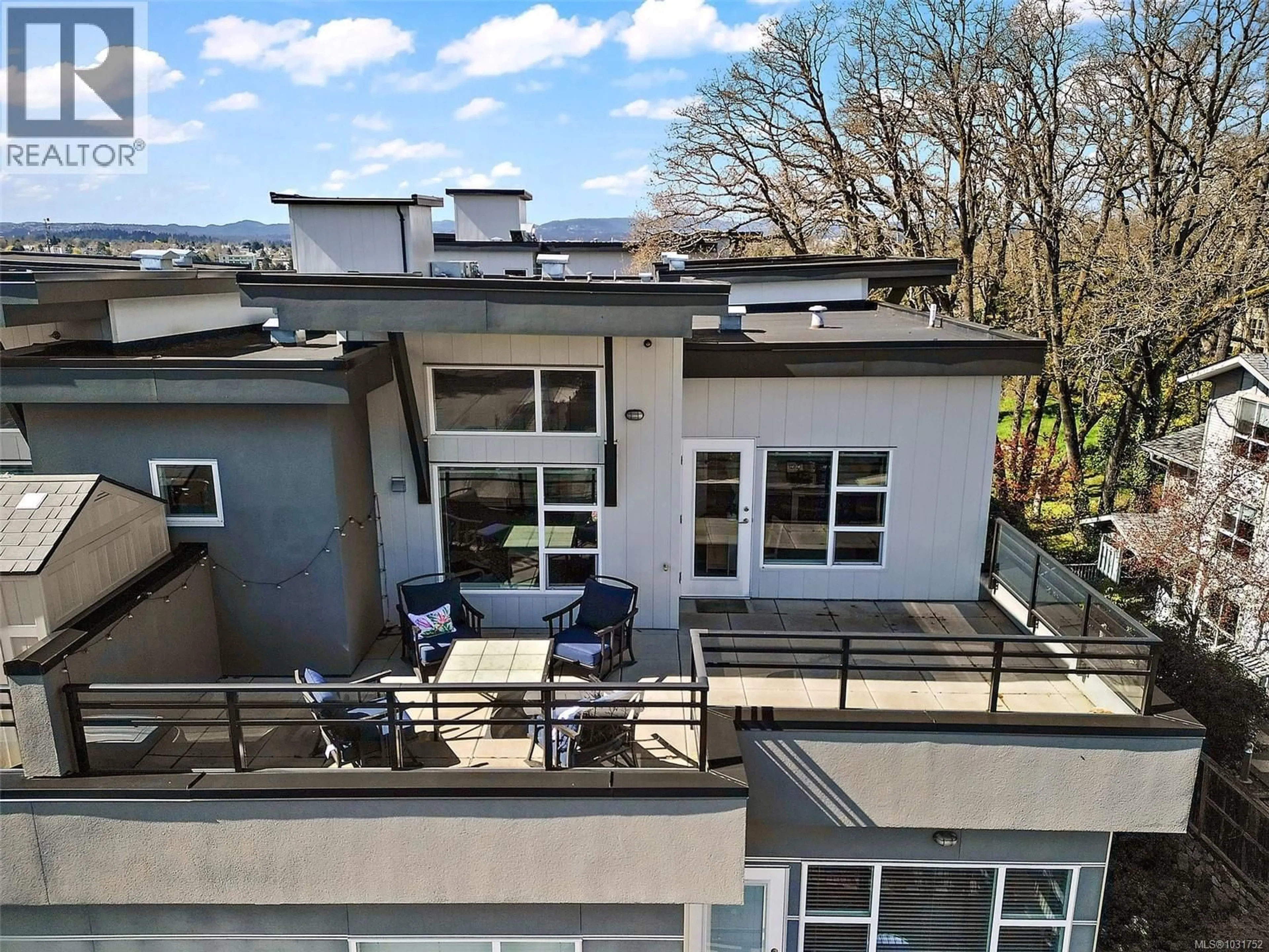 Patio, unknown for 503 - 1018 INVERNESS ROAD, Saanich British Columbia V8X2S1