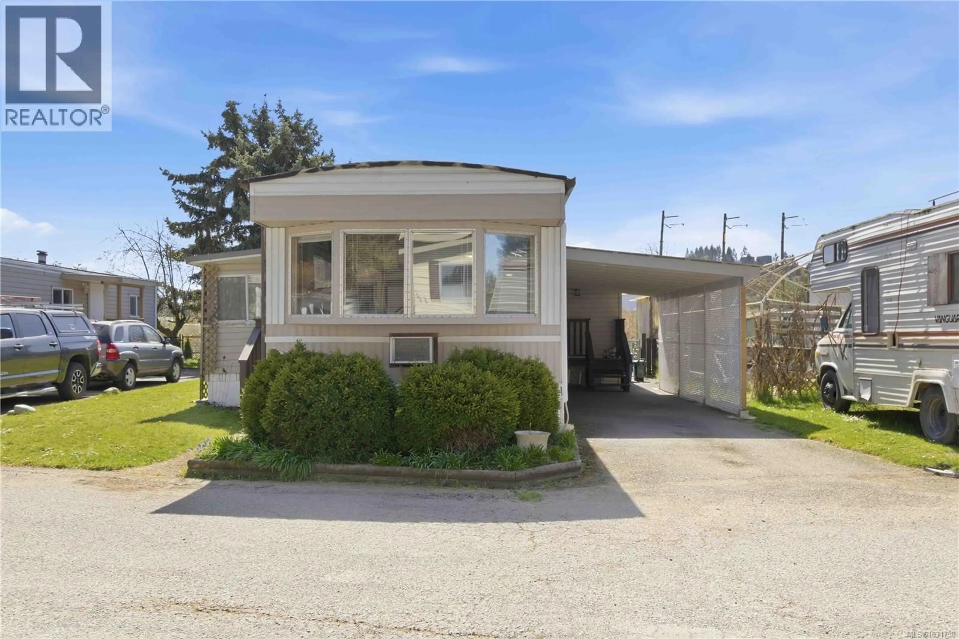 Home with vinyl exterior material, street for 48 - 2847 SOOKE LAKE ROAD, Langford British Columbia V9B4P8