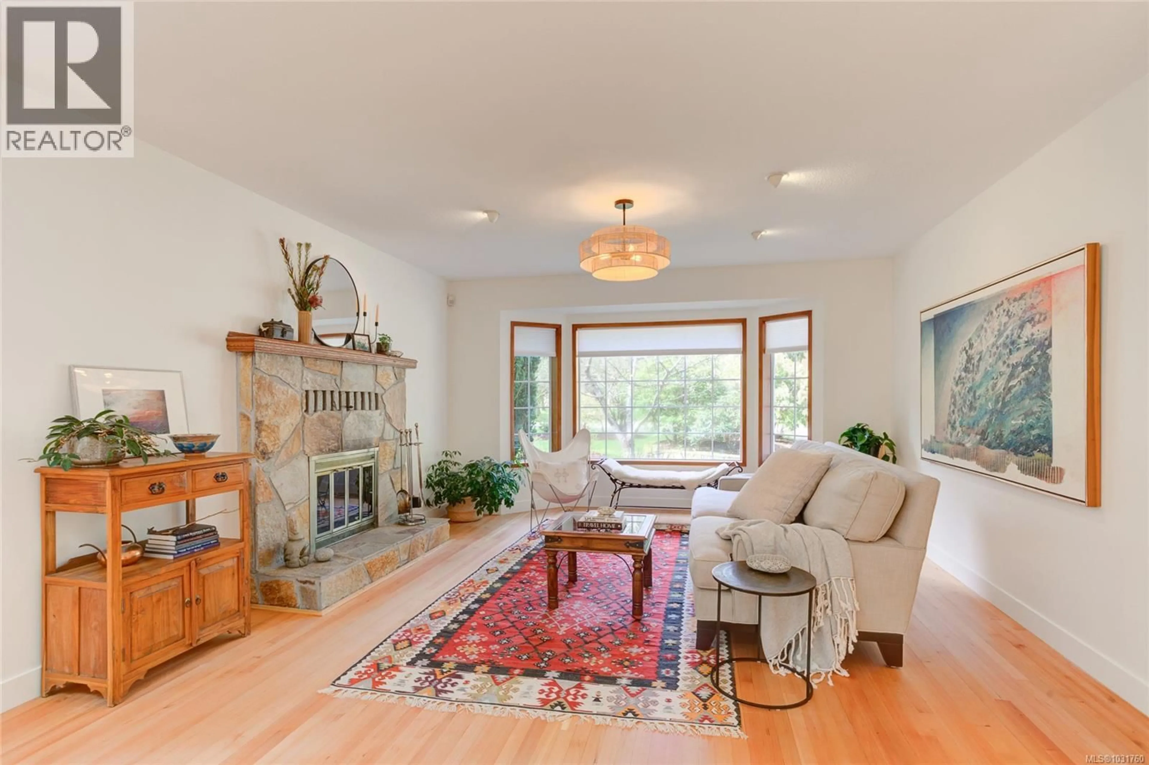 Living room with furniture, unknown for 4773 FAIRBRIDGE DRIVE, Duncan British Columbia V9L6N9