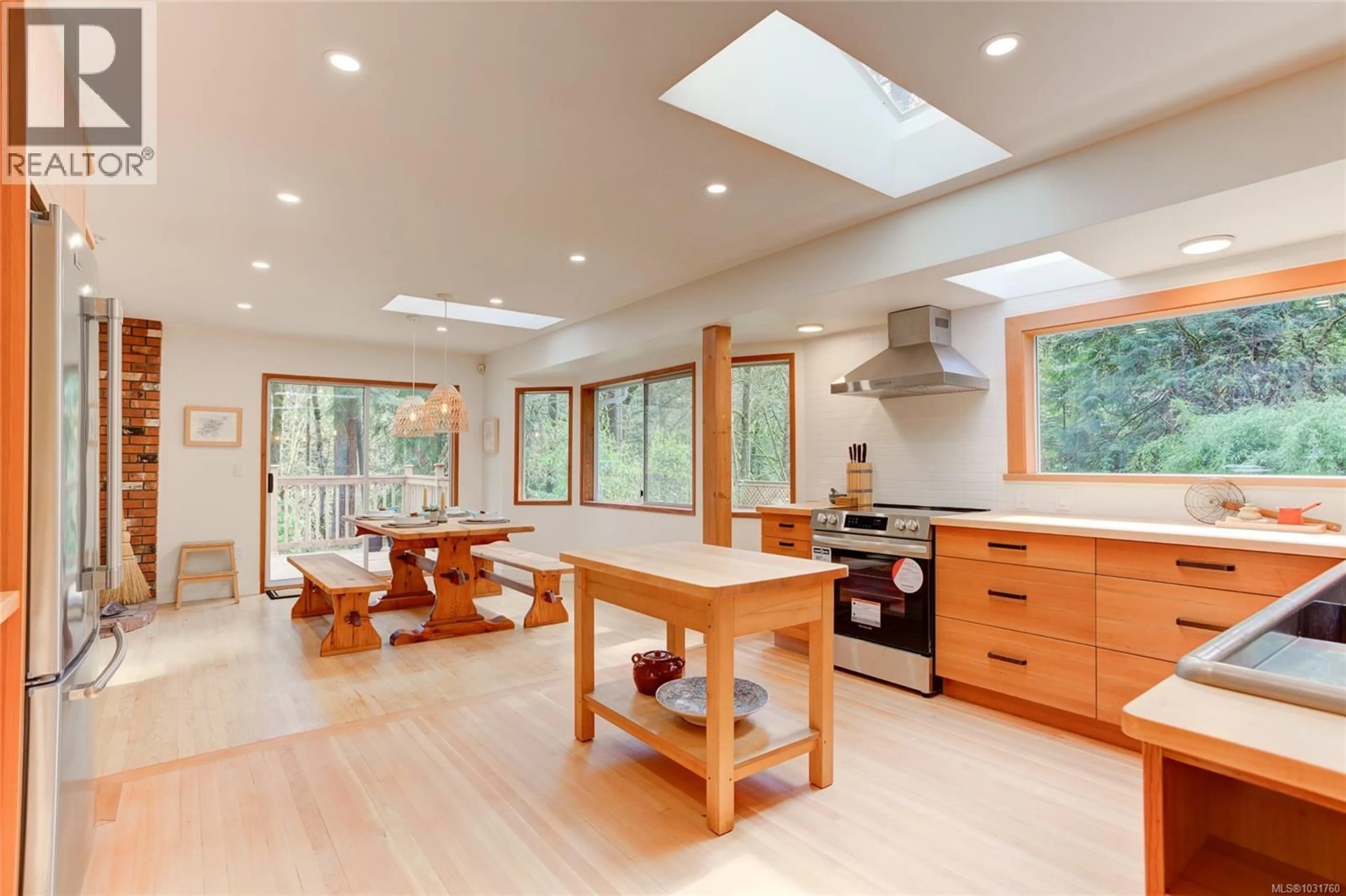 Open concept kitchen, unknown for 4773 FAIRBRIDGE DRIVE, Duncan British Columbia V9L6N9