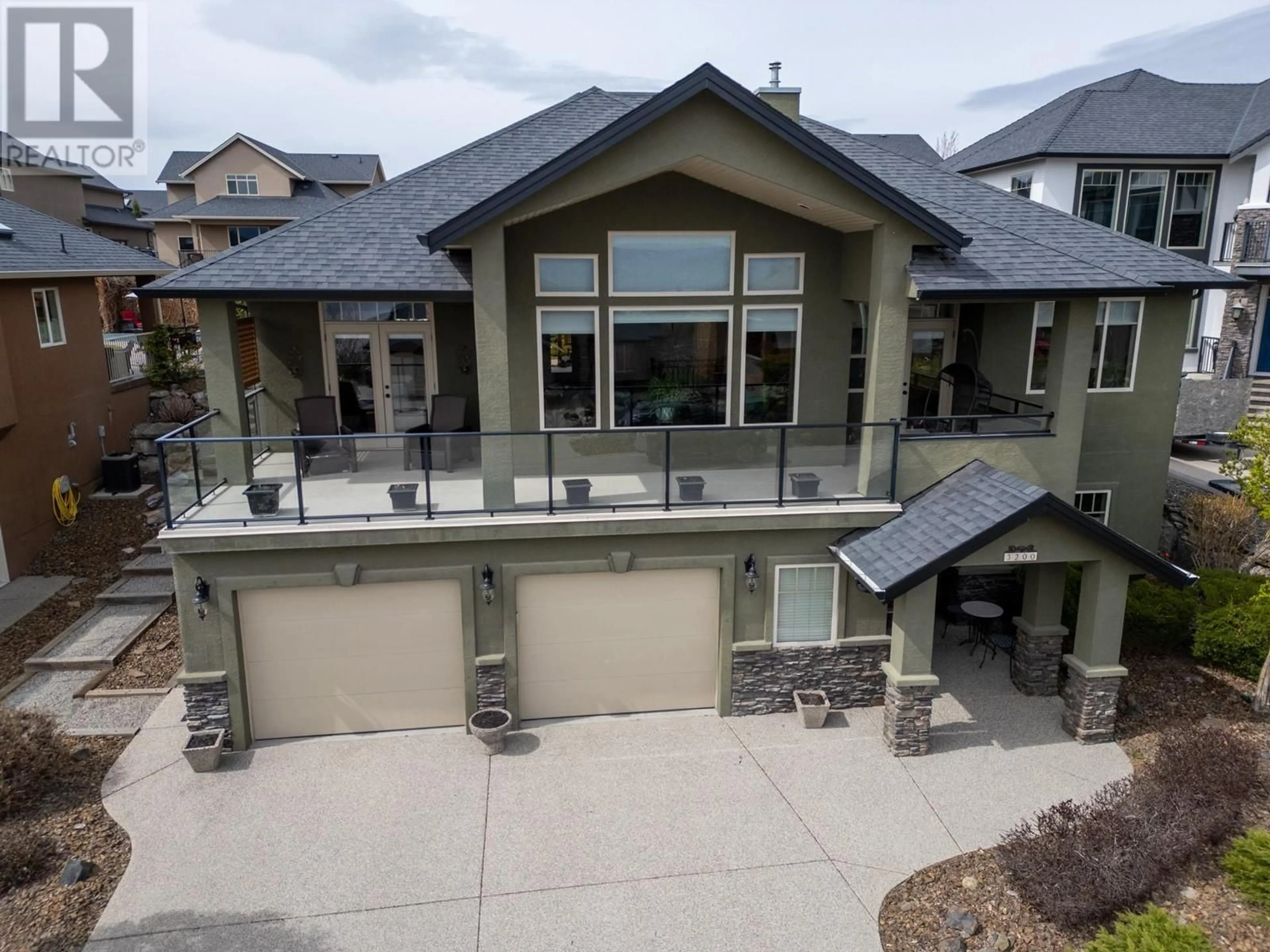 Frontside or backside of a home for 3200 Vineyard View Drive, West Kelowna British Columbia V4T3B4