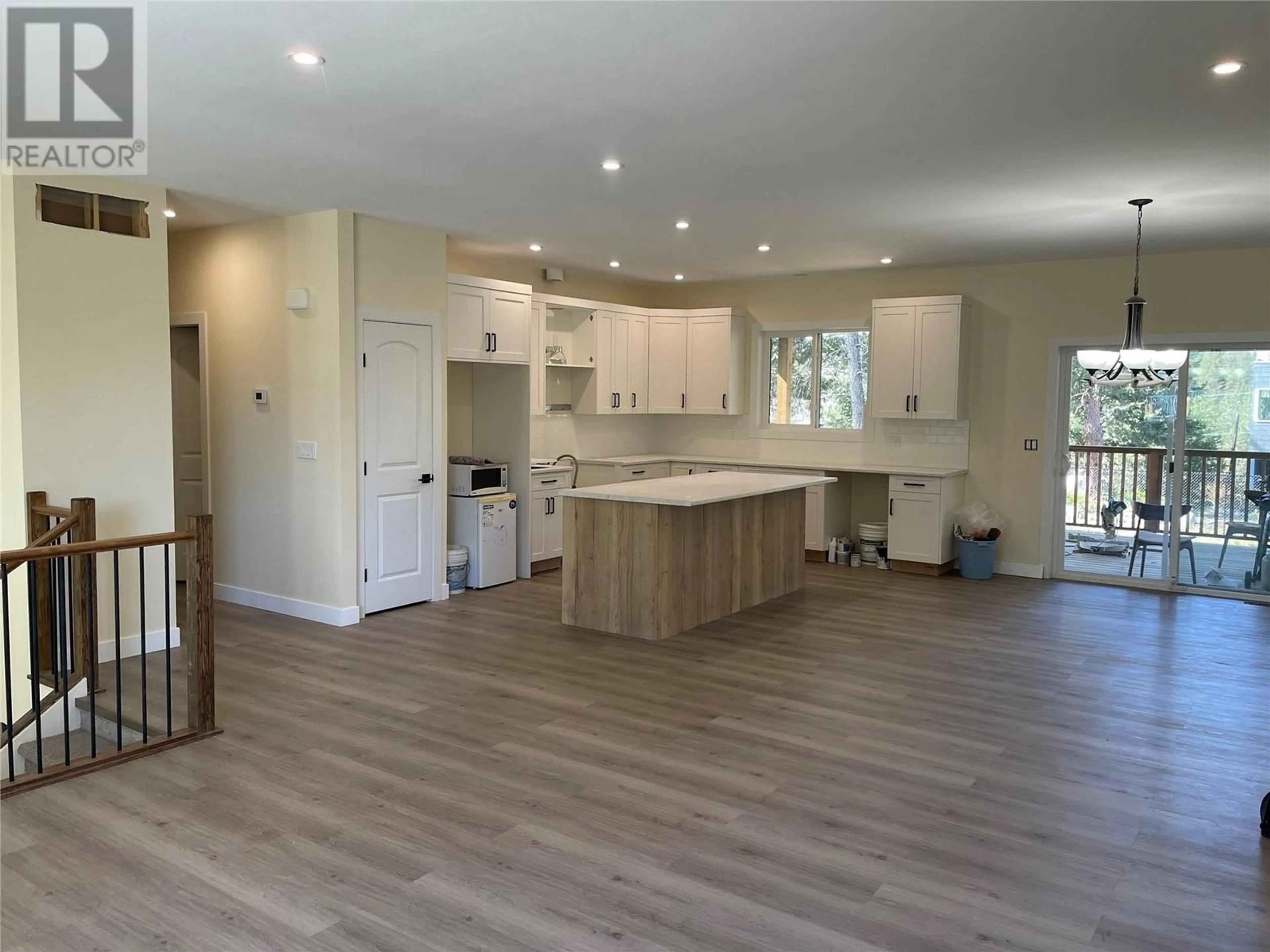 Open concept kitchen for 198 Crown Crescent, Vernon British Columbia V1H2C3