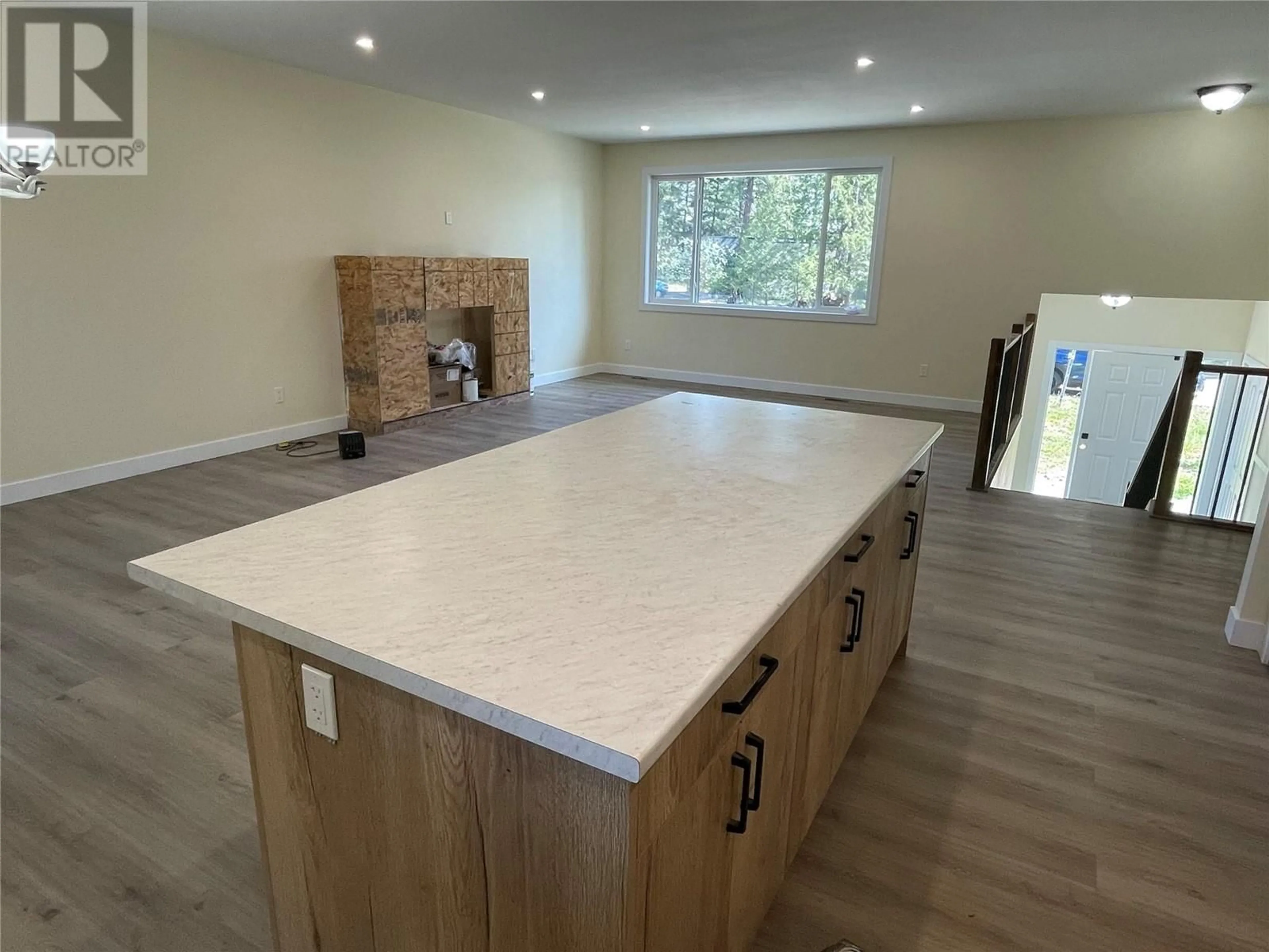 Open concept kitchen for 198 Crown Crescent, Vernon British Columbia V1H2C3