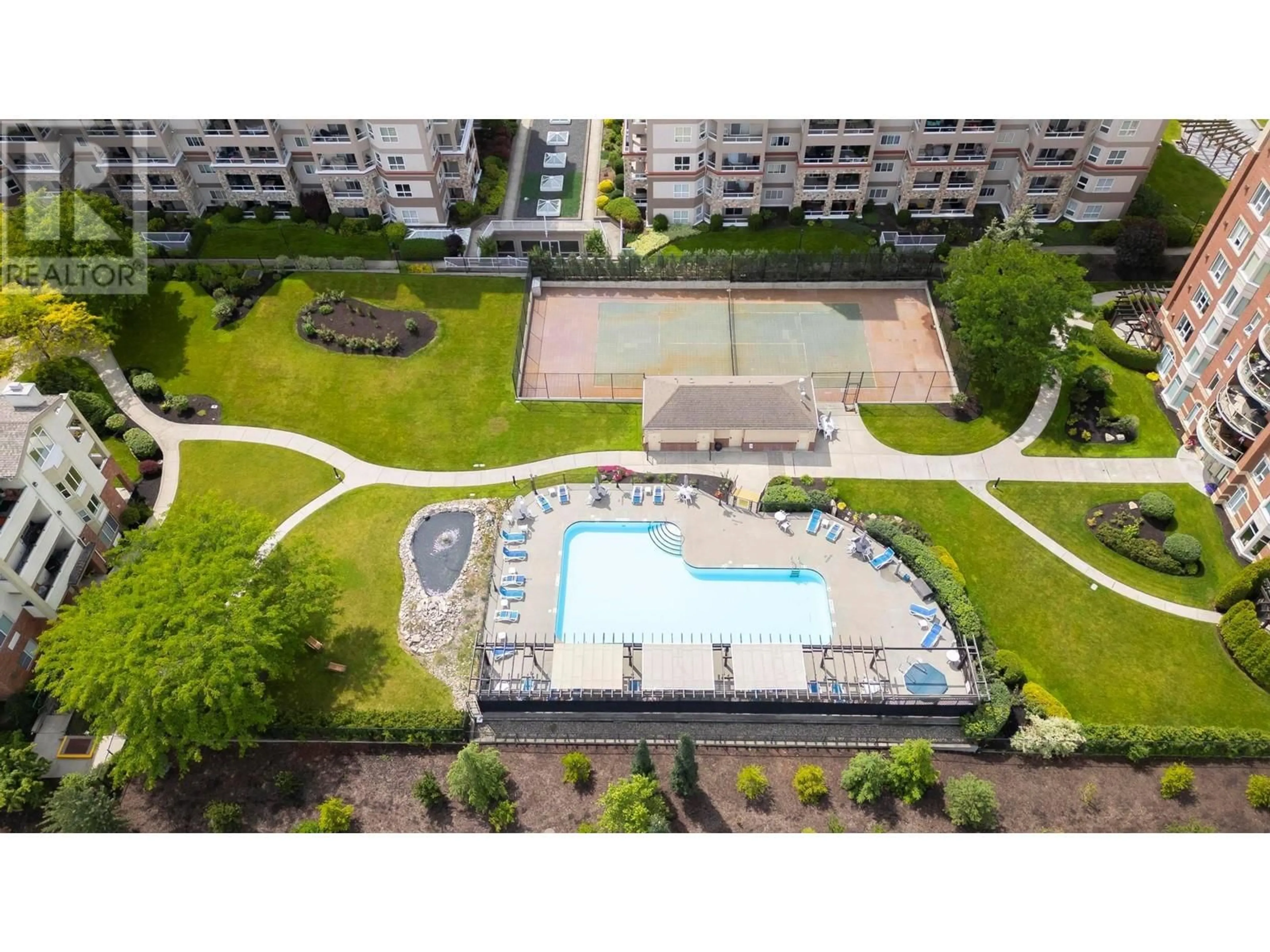 Indoor or outdoor pool for 1950 Durnin Road Unit# 103, Kelowna British Columbia V1X7W6