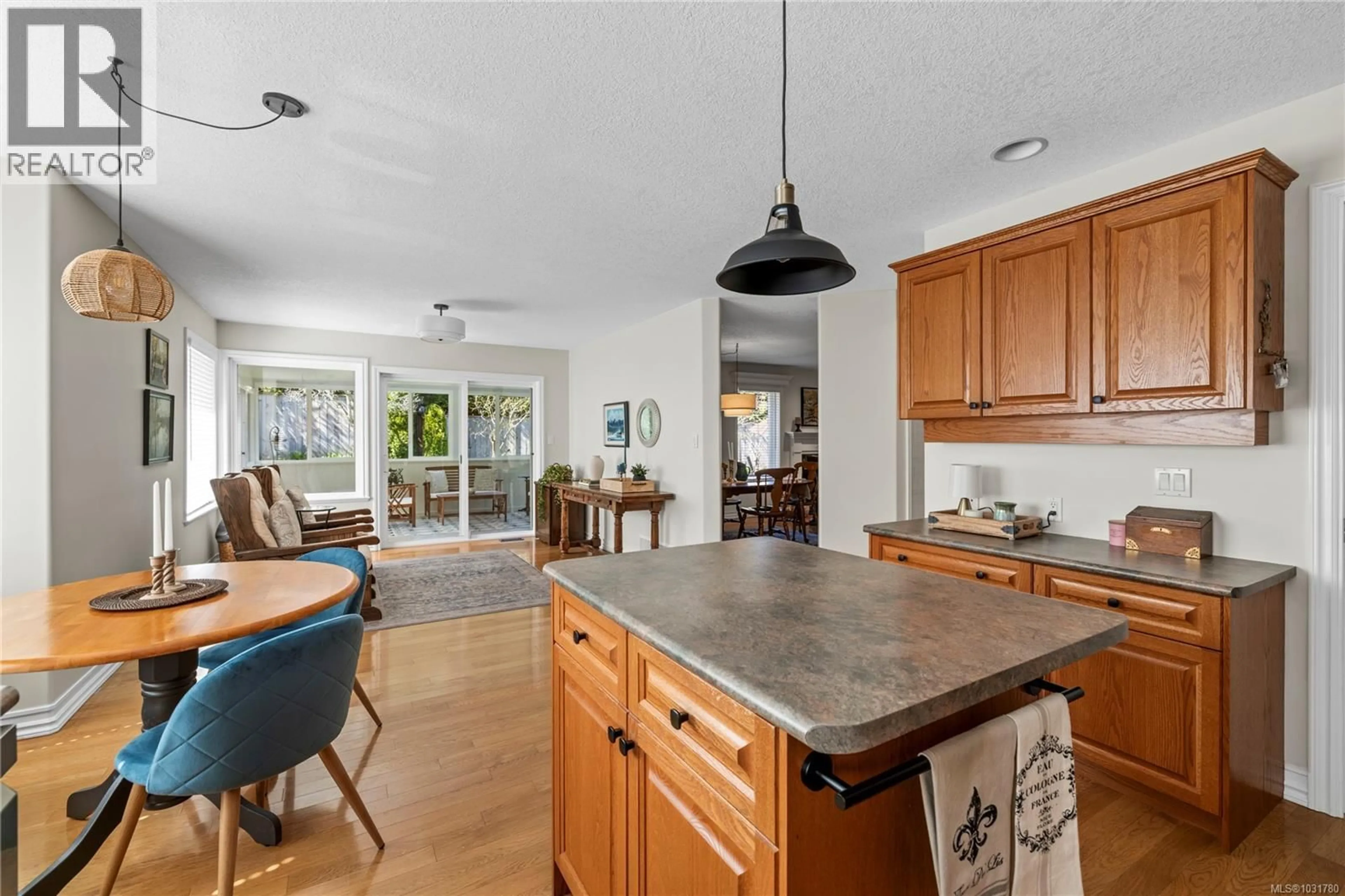 Open concept kitchen, ceramic/tile floor for 501 MUIRFIELD CLOSE, Qualicum Beach British Columbia V9K2J9
