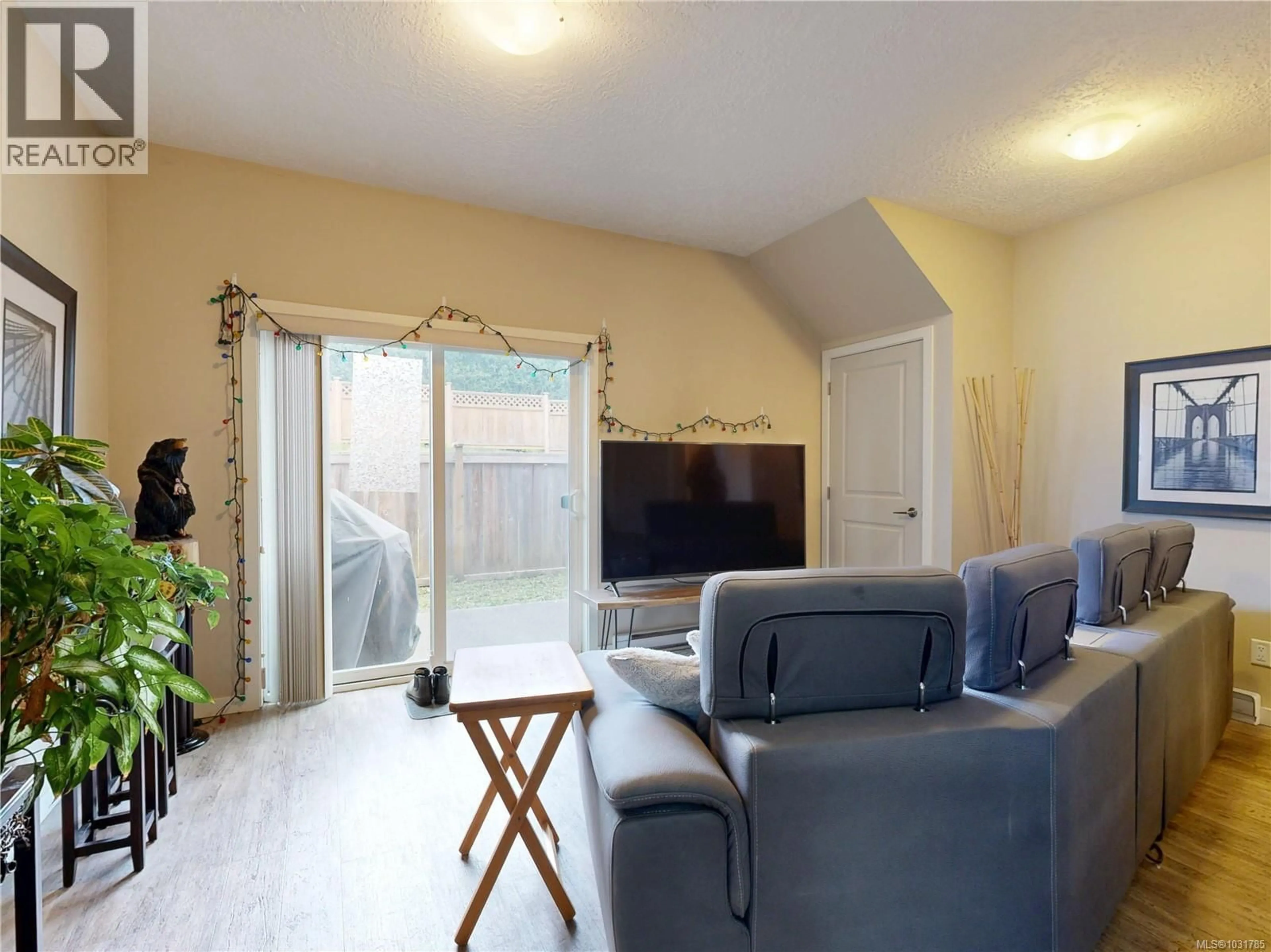 Living room with furniture, unknown for 6986 WRIGHT ROAD, Sooke British Columbia V9Z1M5