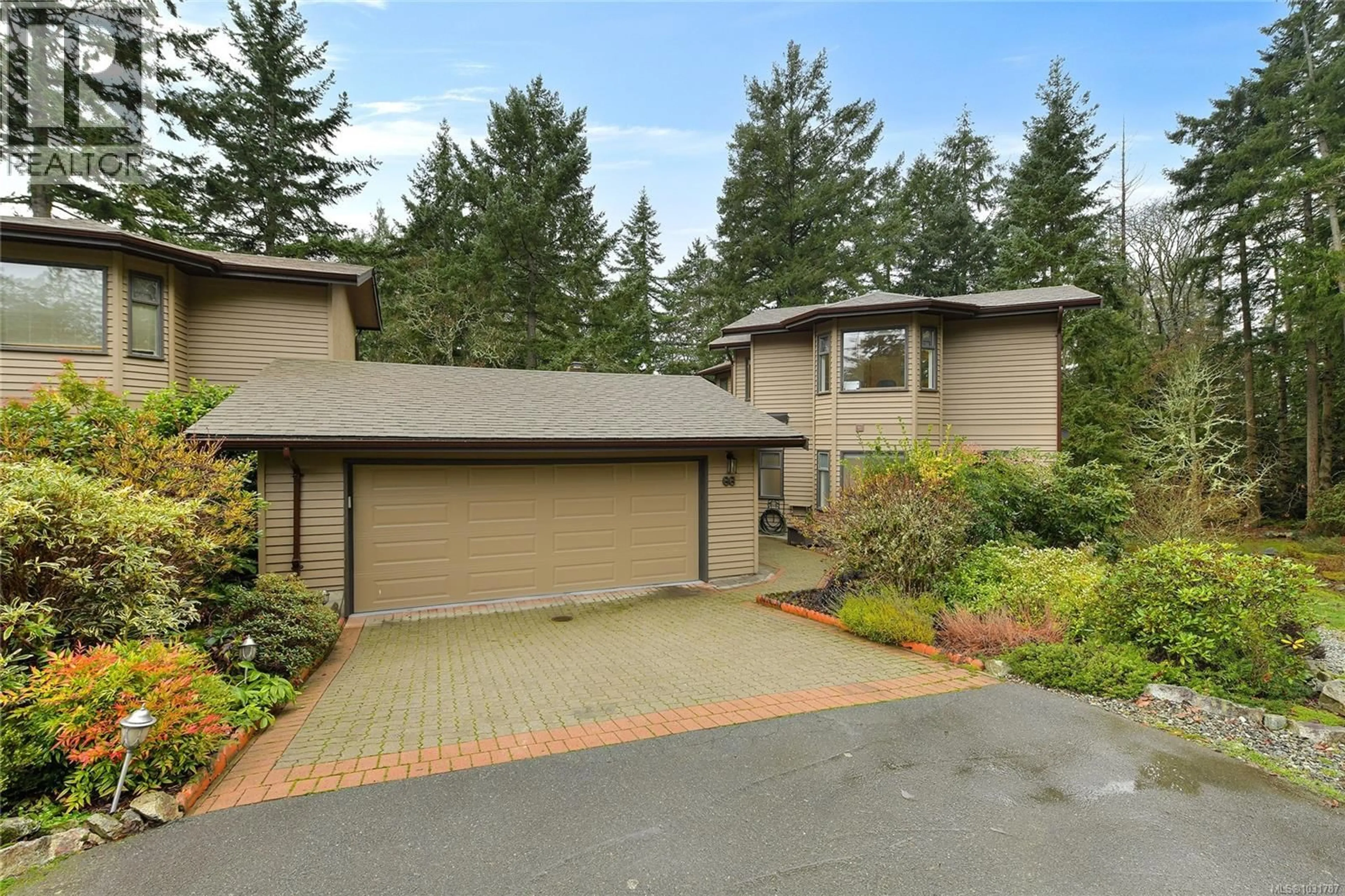 Home with vinyl exterior material, street for 66 - 1255 WAIN ROAD, North Saanich British Columbia V8L4R4