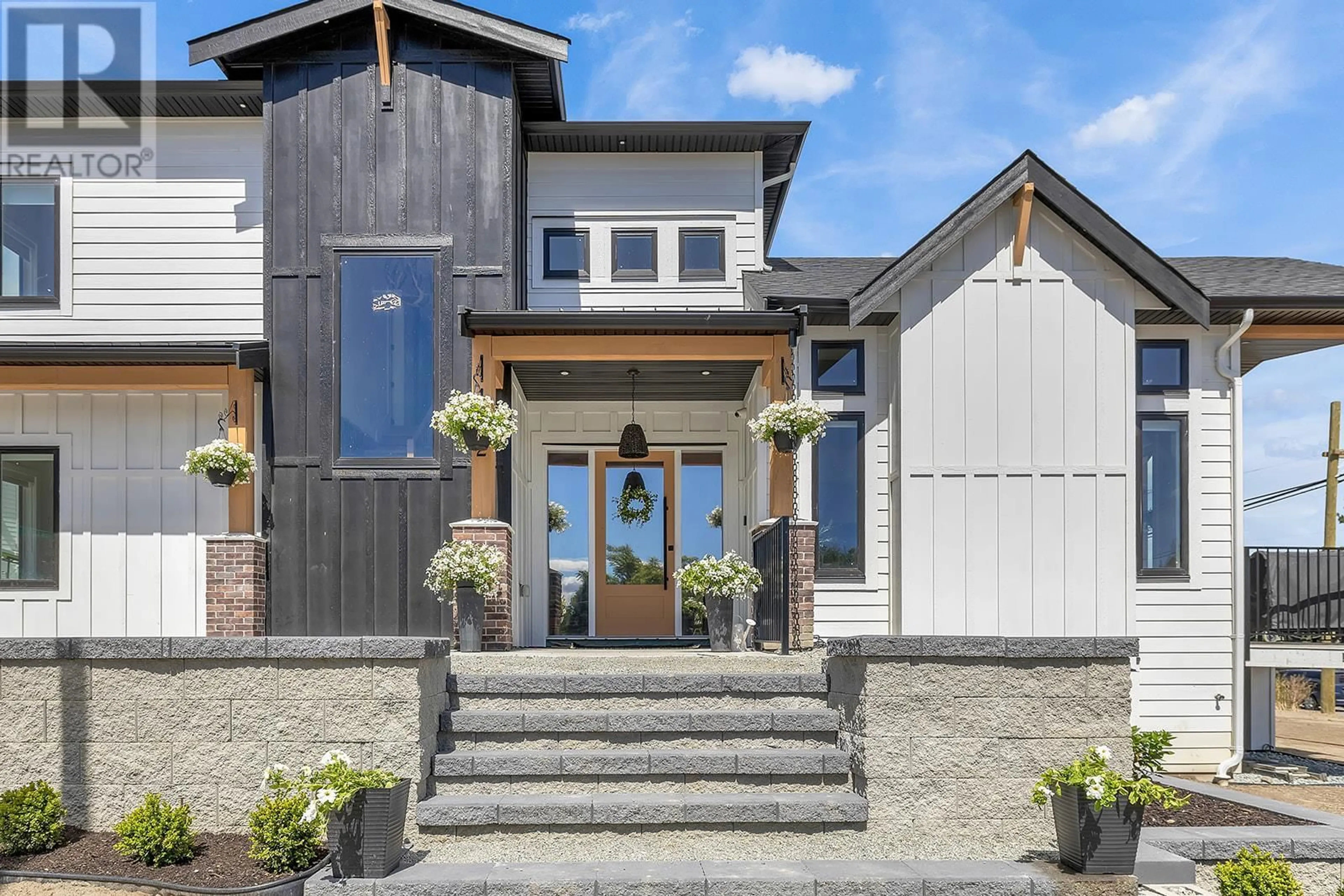 Frontside or backside of a home for 1032 Oak Barrel Lane, West Kelowna British Columbia V1Z0A6