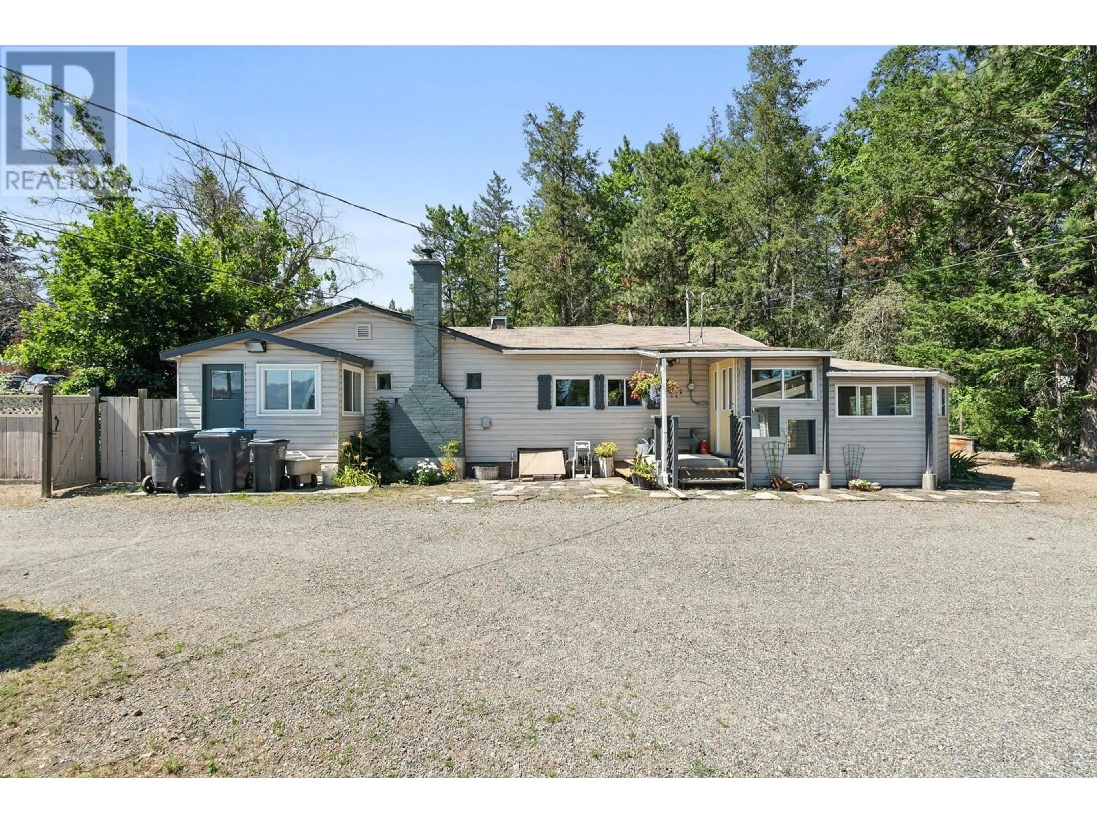 Cottage for 3081 Smith Creek Road, West Kelowna British Columbia V4T1M8