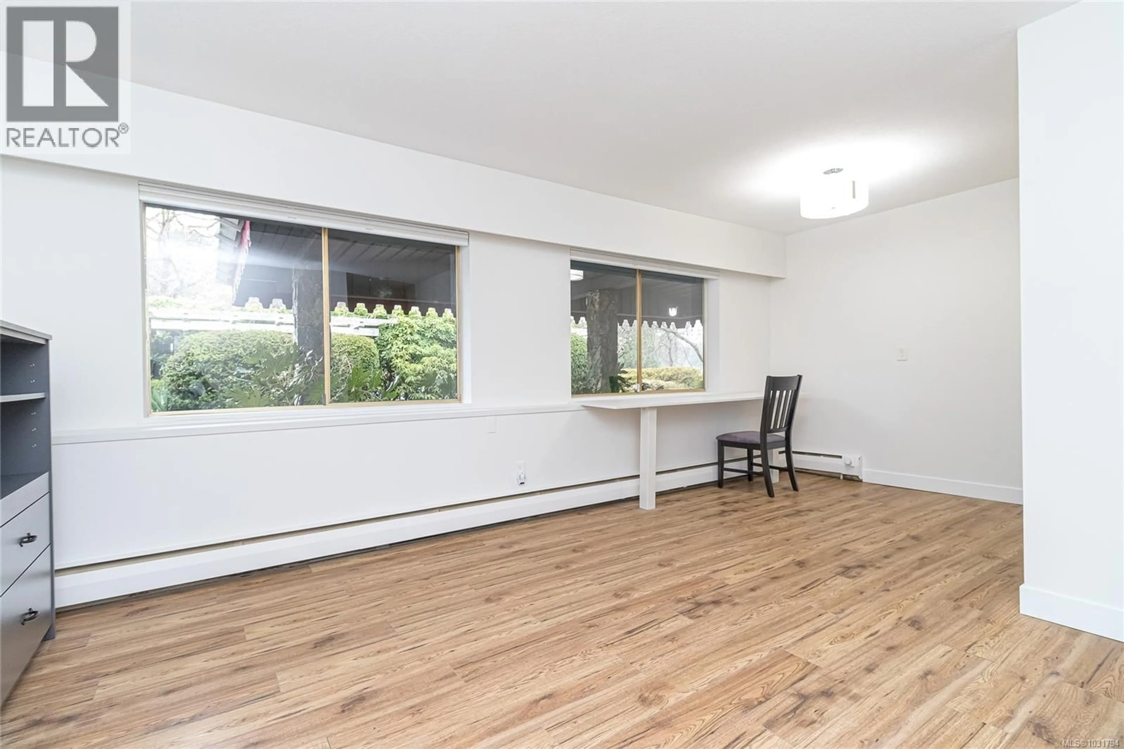 A pic of a room for 132 - 964 HEYWOOD AVENUE, Victoria British Columbia V8V2Y5